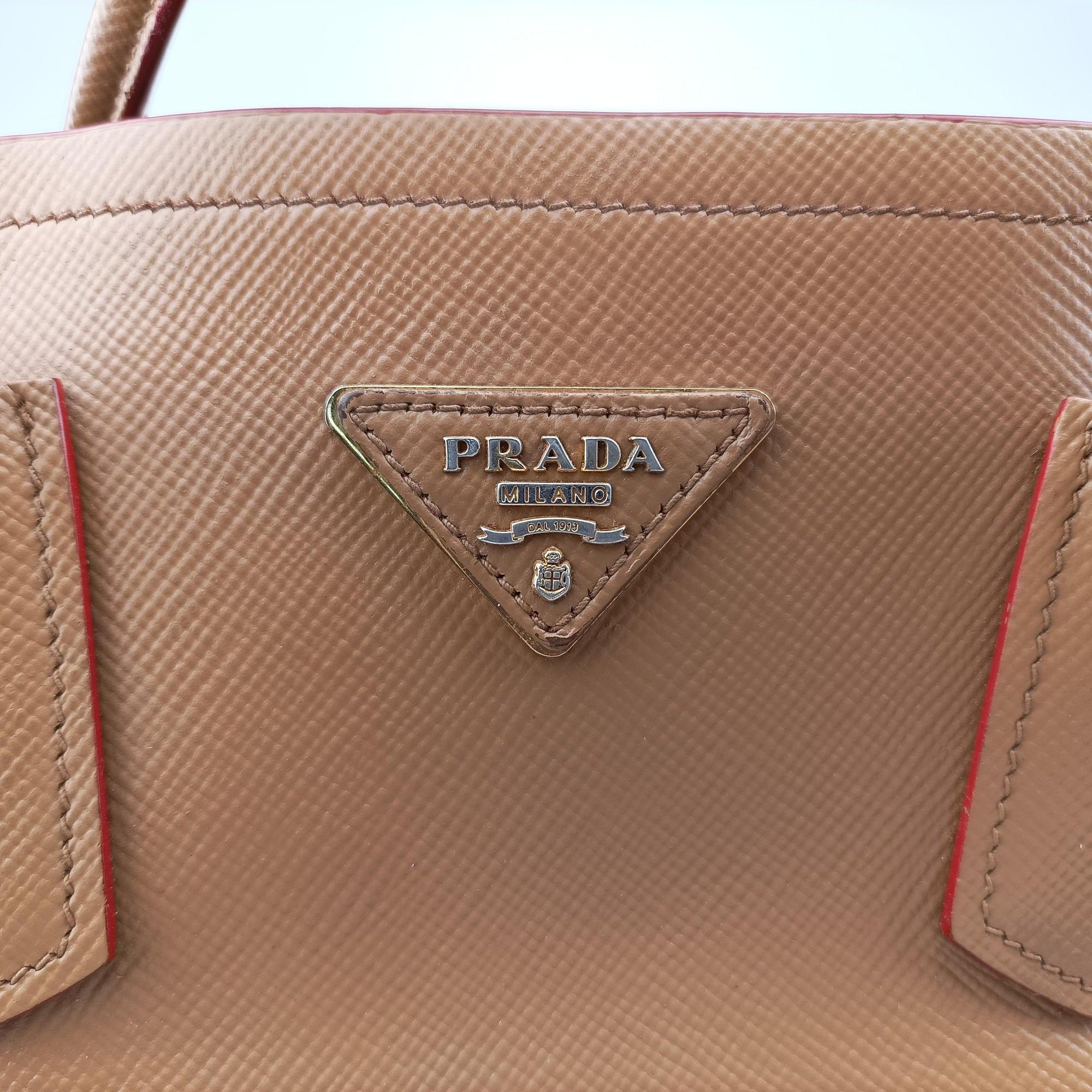 Double Cuir Camel SAFFIANO Leather BN2755 3ダブル キュイール キャメル サフィアーノレザー BN2755 3