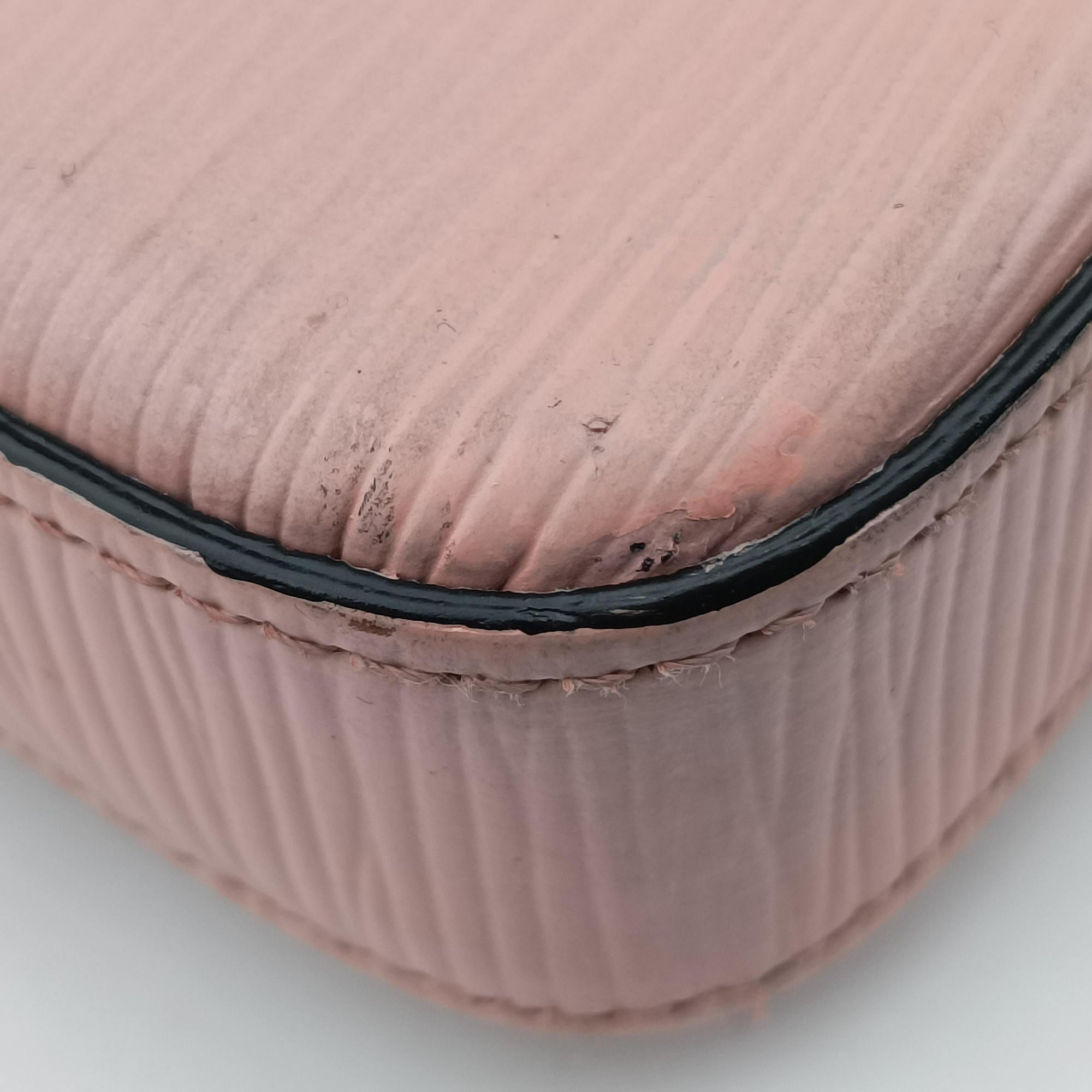 Pochette FéLICIE ROSE BALLERIN Epi M62467 TJ2138ポシェット フェリシー ローズバレリーヌ エピ M62467 TJ2138