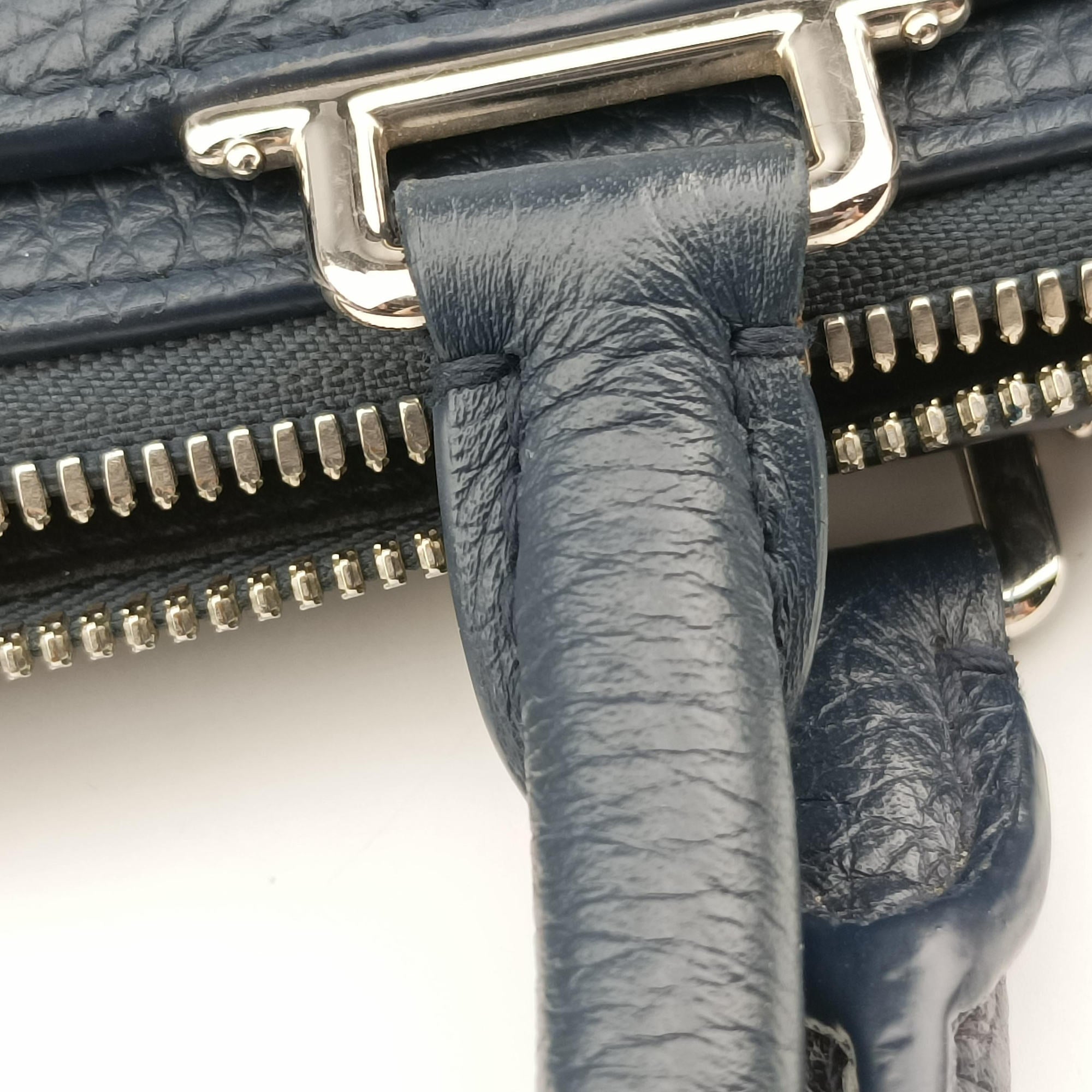Armand Briefcase MM NAVY Taurillon leather M54380 UB2159アルマンド ブリーフケース MM ネイビー トリヨンレザー M54380 UB2159