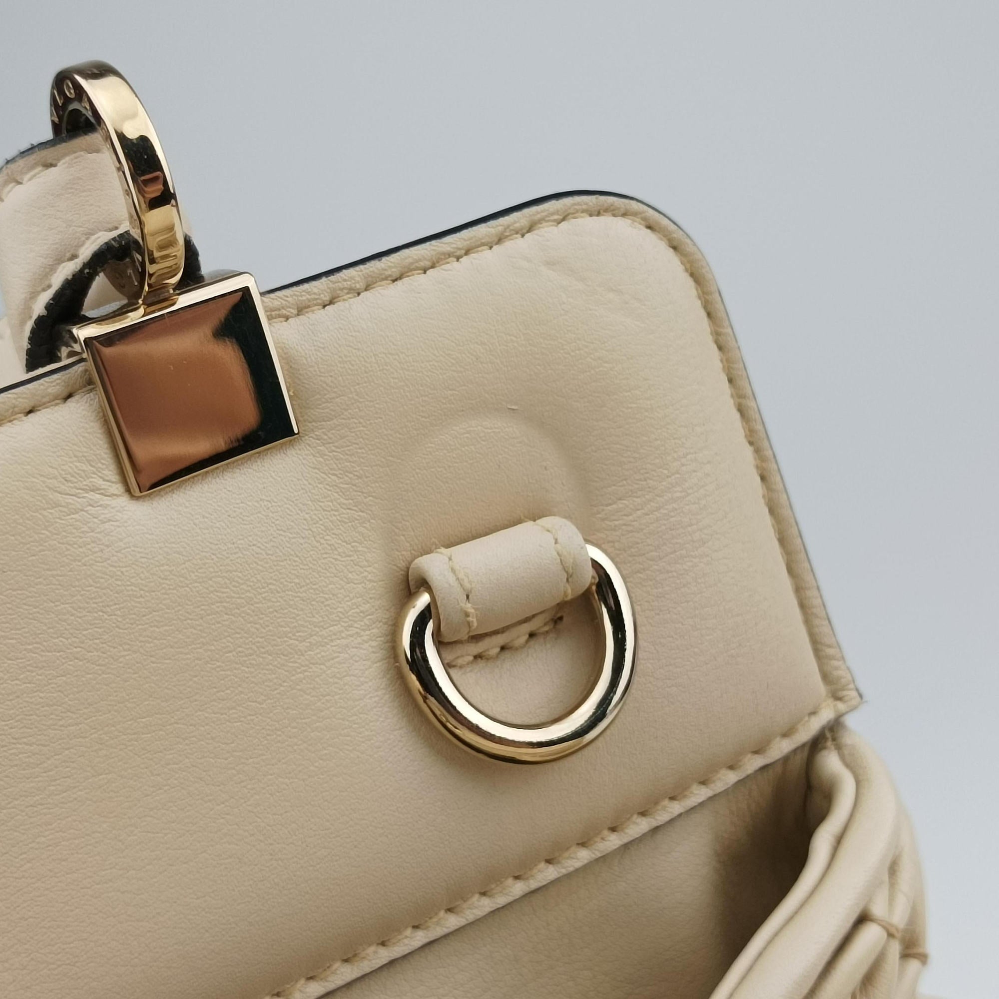 Isabella Rossellini ivory Leather AX.L10.33244イザベラ ロッセリーニ アイボリー レザー AX.L10.33244