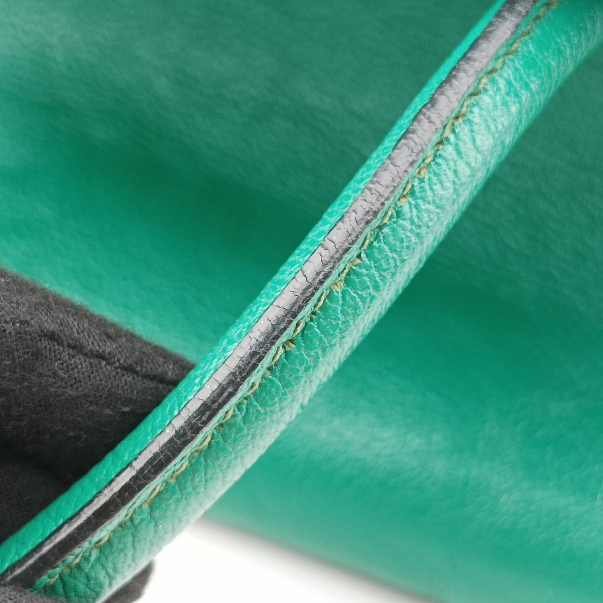 Vitello Caribu Green Leather RN0620 53ヴィッテロ カリブ グリーン レザー RN0620 53