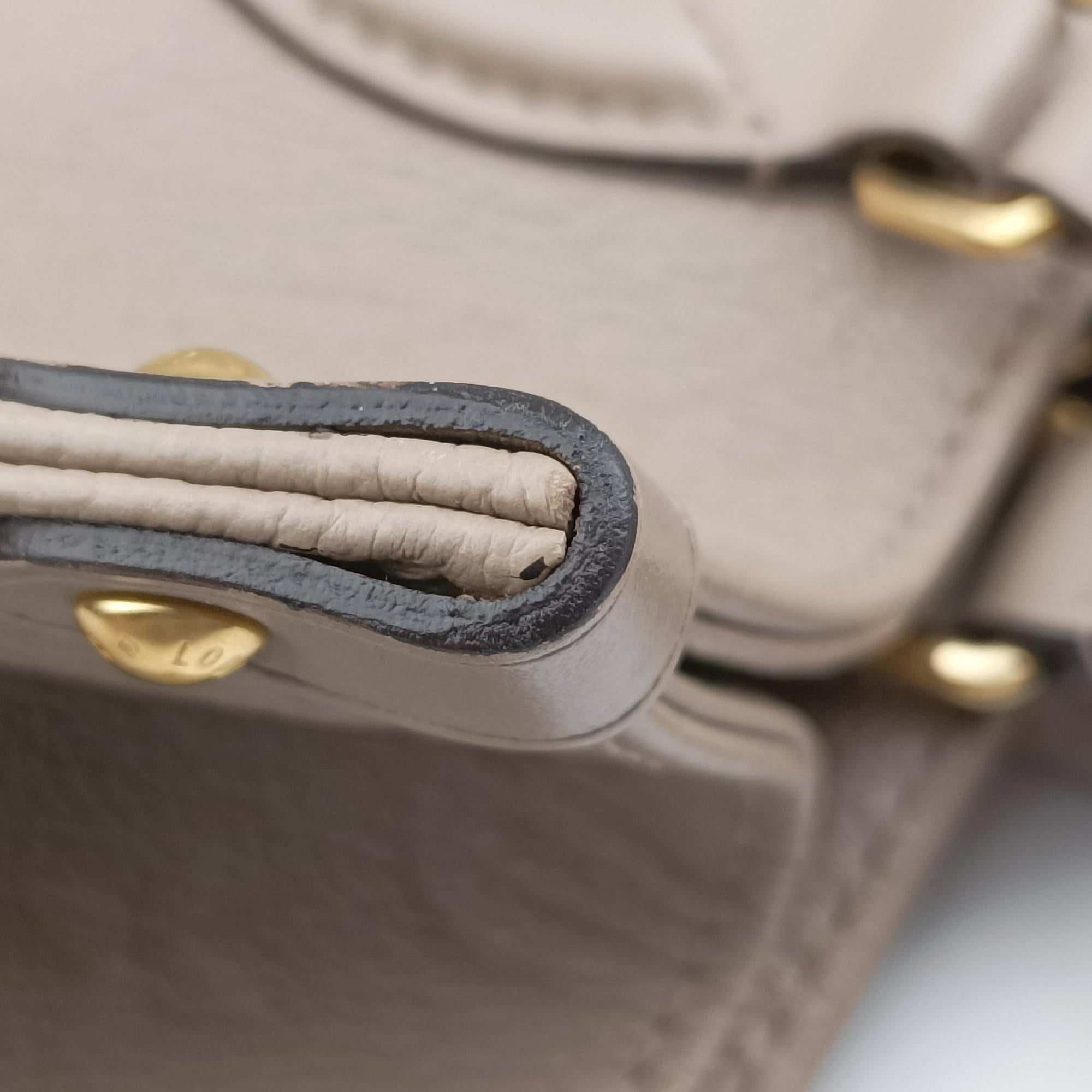 OntheGo MM Beige Monogram Empreinte M45607 IC ChipオンザゴーMM ベージュ系 モノグラム アンプラント M45607 ICチップ