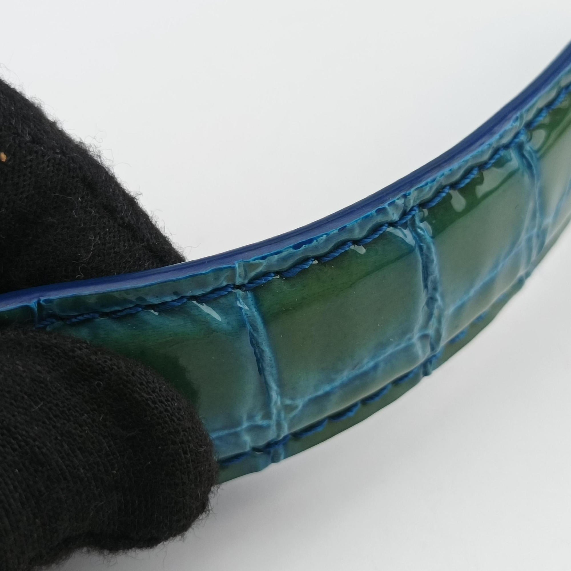 La Medusa Blue Croc-Effect Embossed Calf Leather CLG 647024607711ラ メドゥーサ ブルー クロコダイル調 エンボスレザー CLG 647024607711