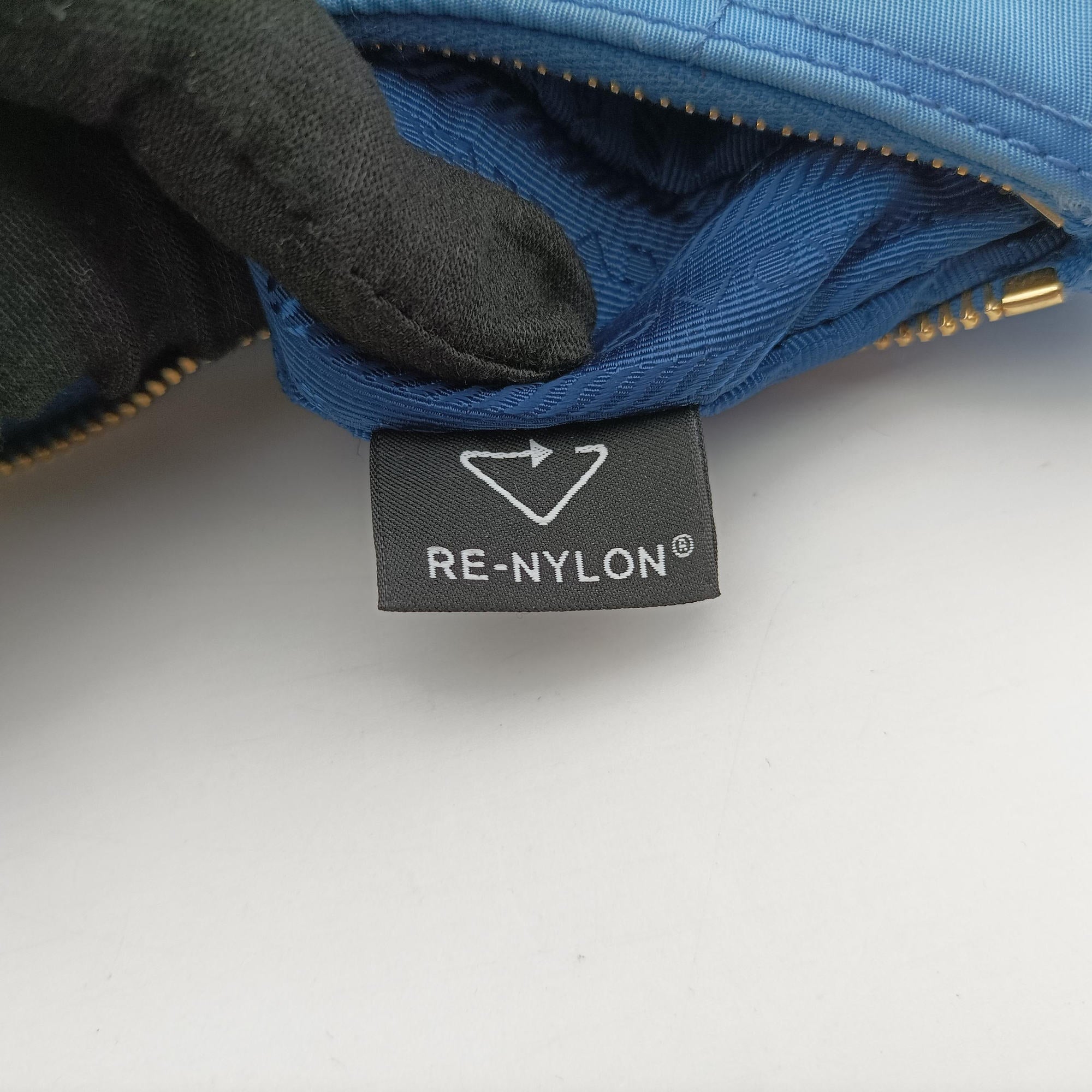 Re-Edition 1995 Re-Nylon Periwinkle Blue Nylon×Saffiano Leather 1BC204 180リエディション 1995 リナイロン ペリウィンブルブルー ナイロン×サフィアーノレザー 1BC204 180