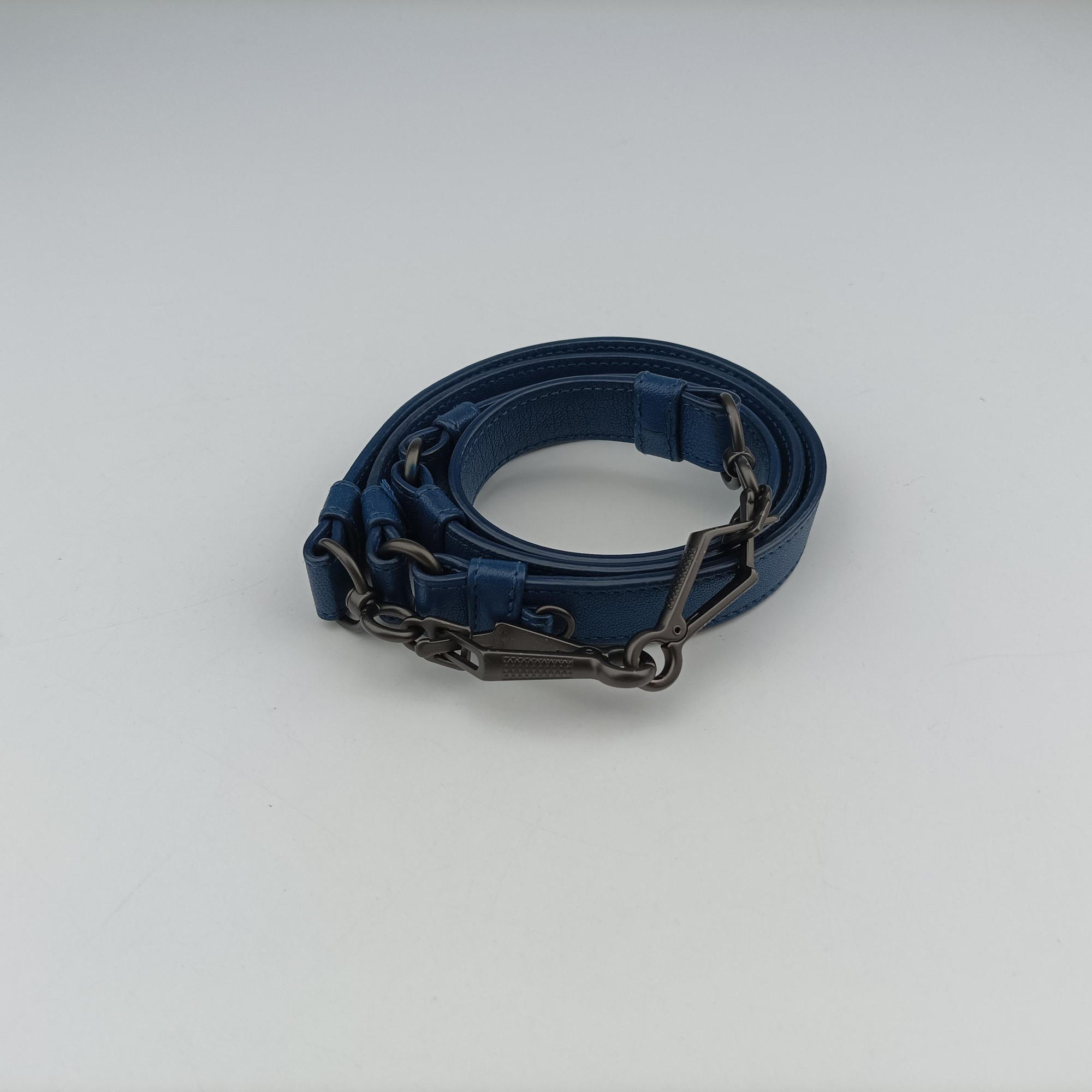 Intrecciato Blue lambskin B03454032Lイントレチャート ブルー ラムスキン B03454032L
