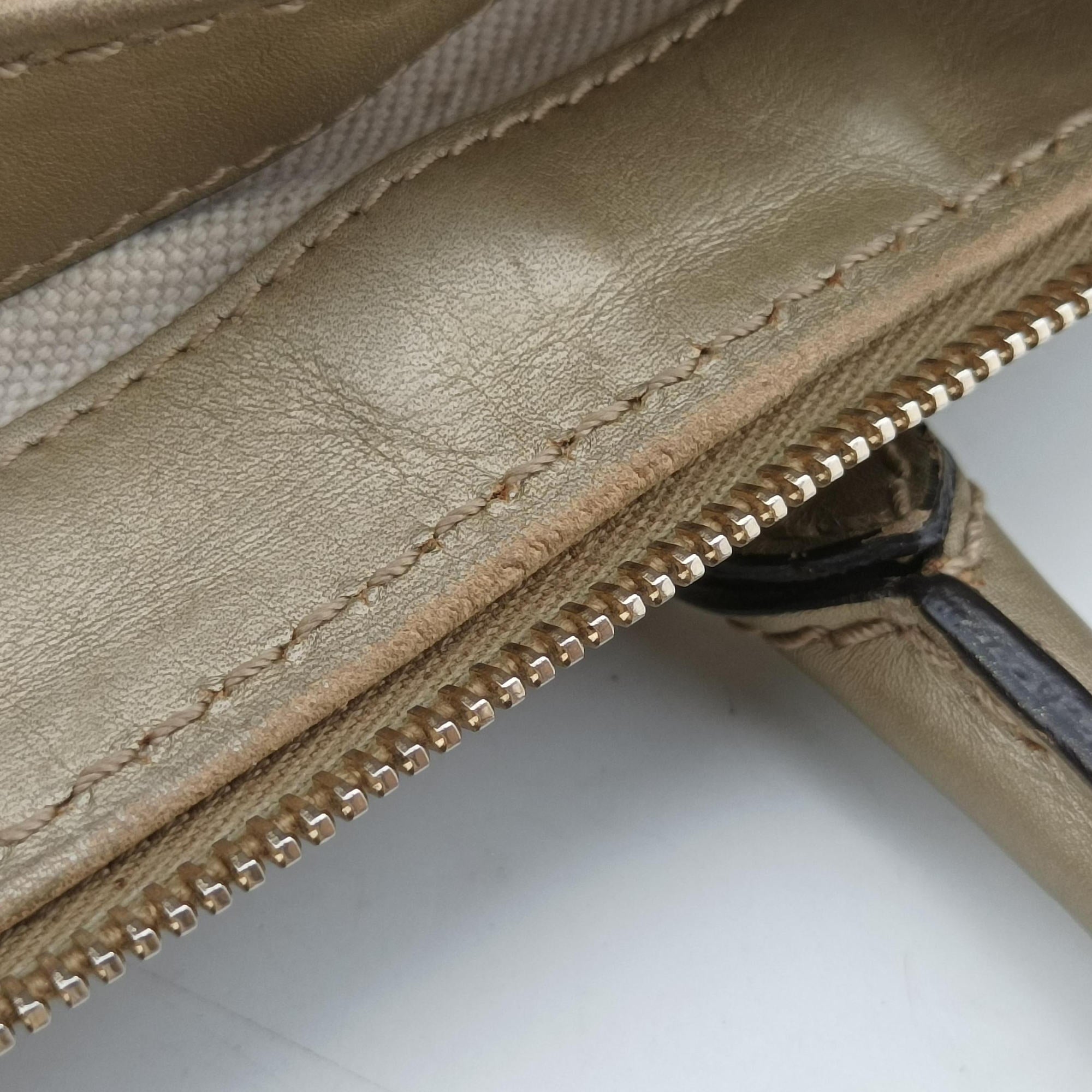 Sukey Golden Leather 247902 A010721630スーキー ゴールド レザー 247902 A010721630