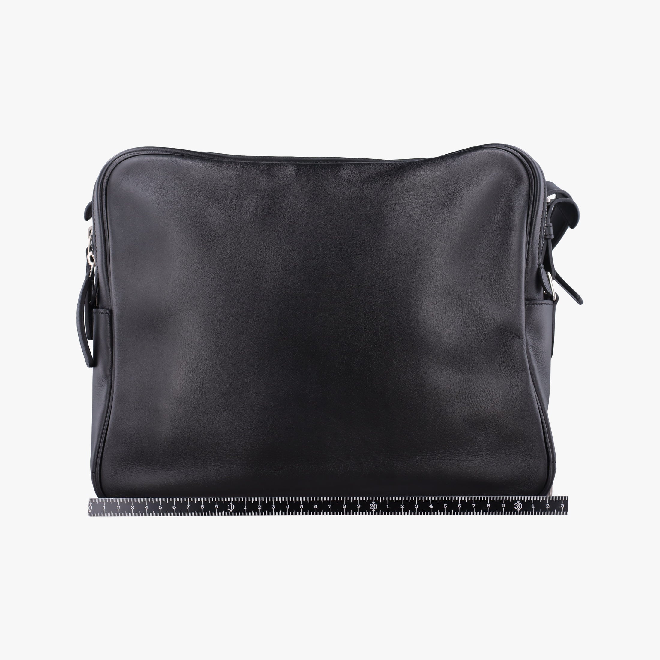 Hebdo Reporter Black Evergrain Leather P▢22Lエブド・リポーター ブラック エヴァーグレインレザー P▢22L