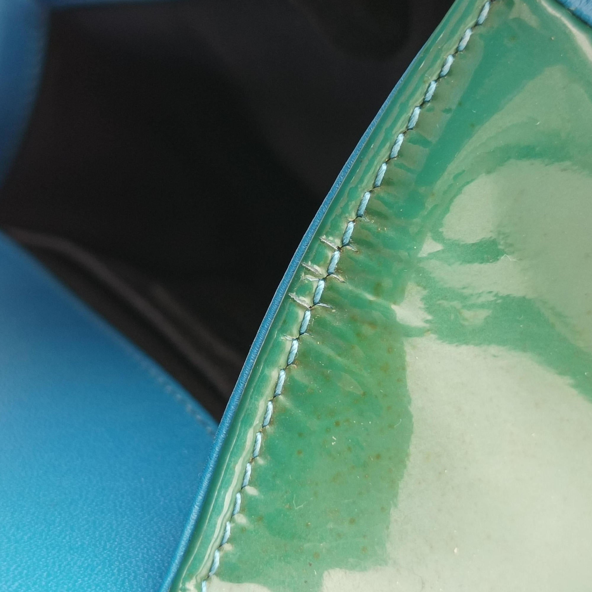 BOY CHANEL Green Patent Leather A92692 20474314ボーイシャネル グリーン パテント A92692 20474314