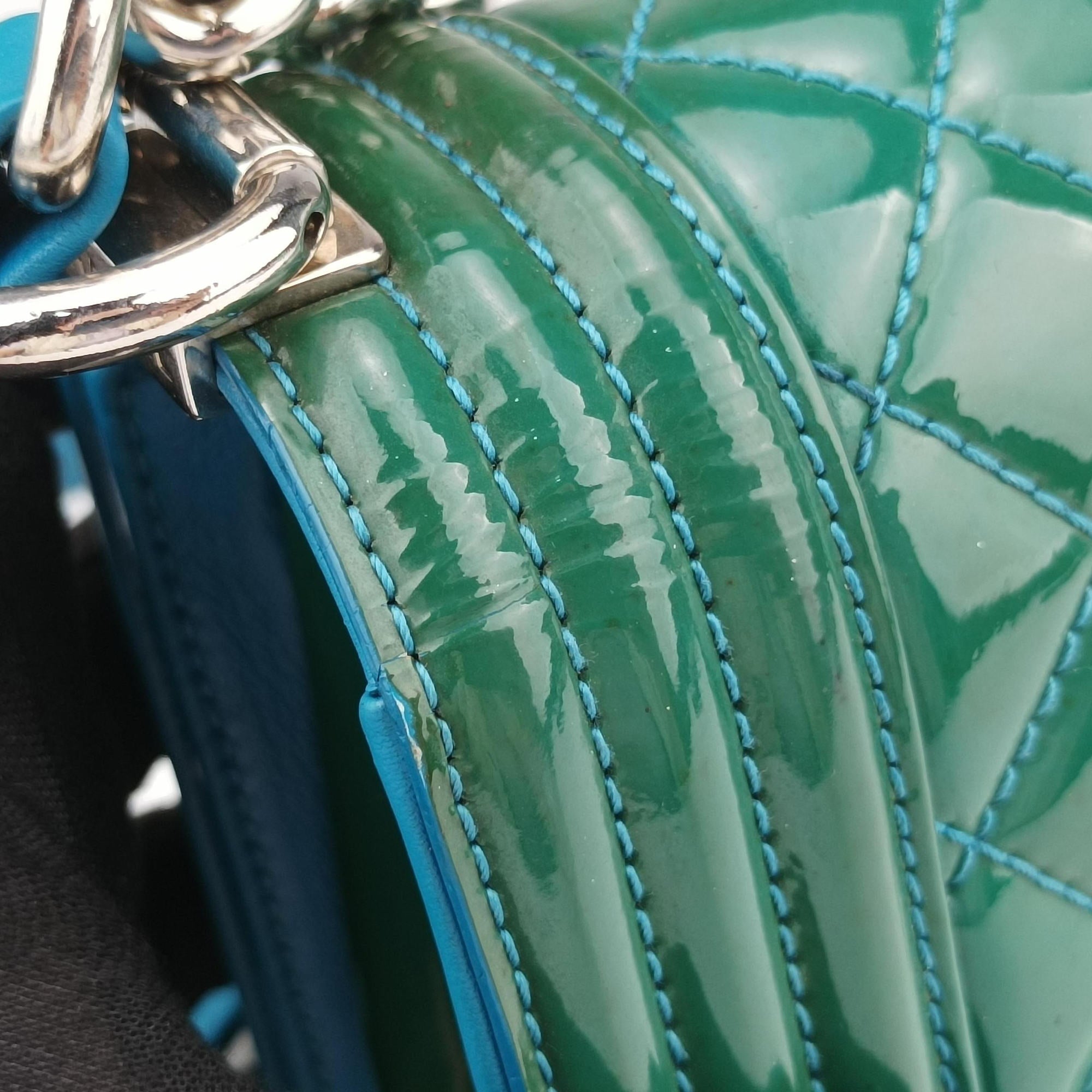 BOY CHANEL Green Patent Leather A92692 20474314ボーイシャネル グリーン パテント A92692 20474314