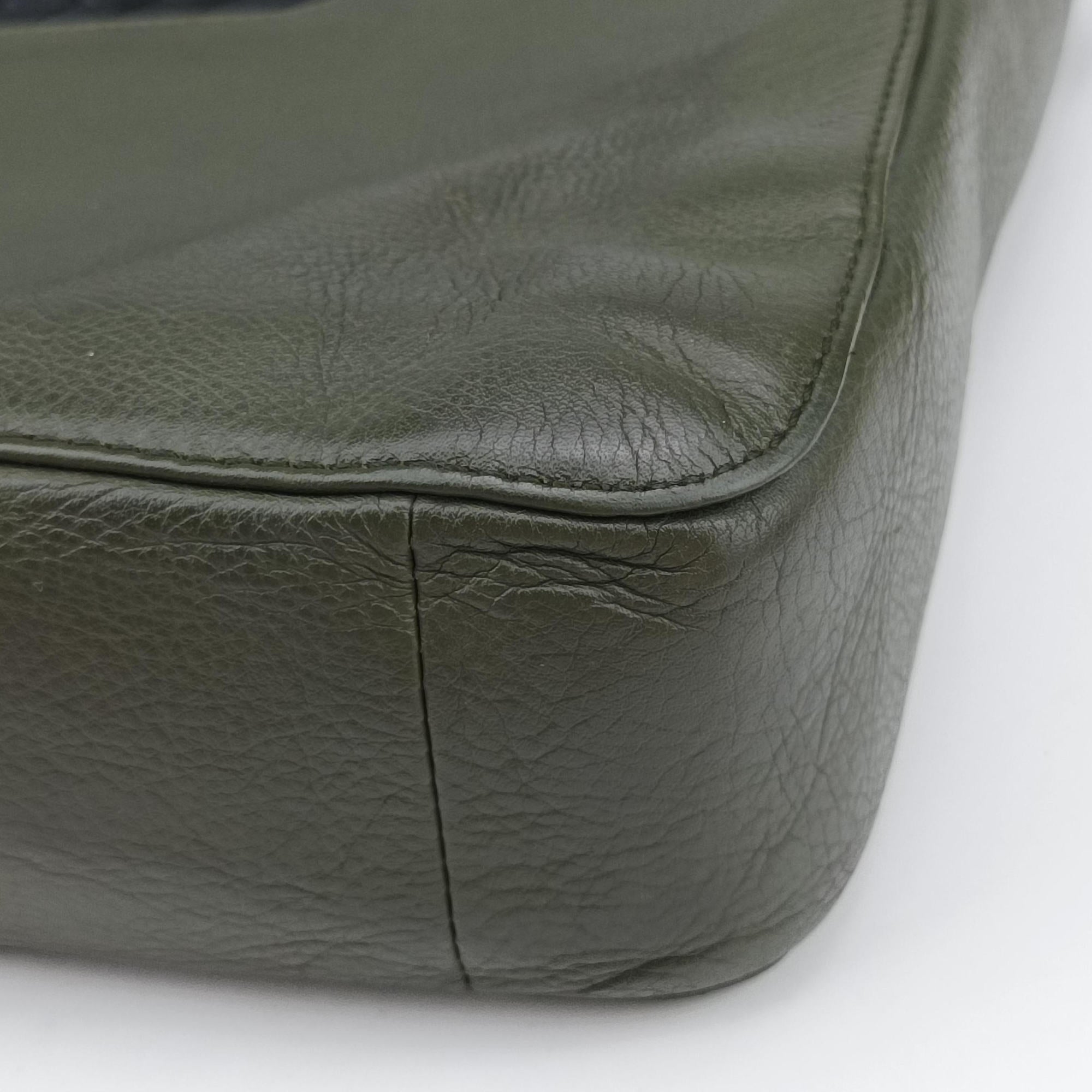 Intrecciato Green Leather B04809852Eイントレチャート グリーン レザー B04809852E