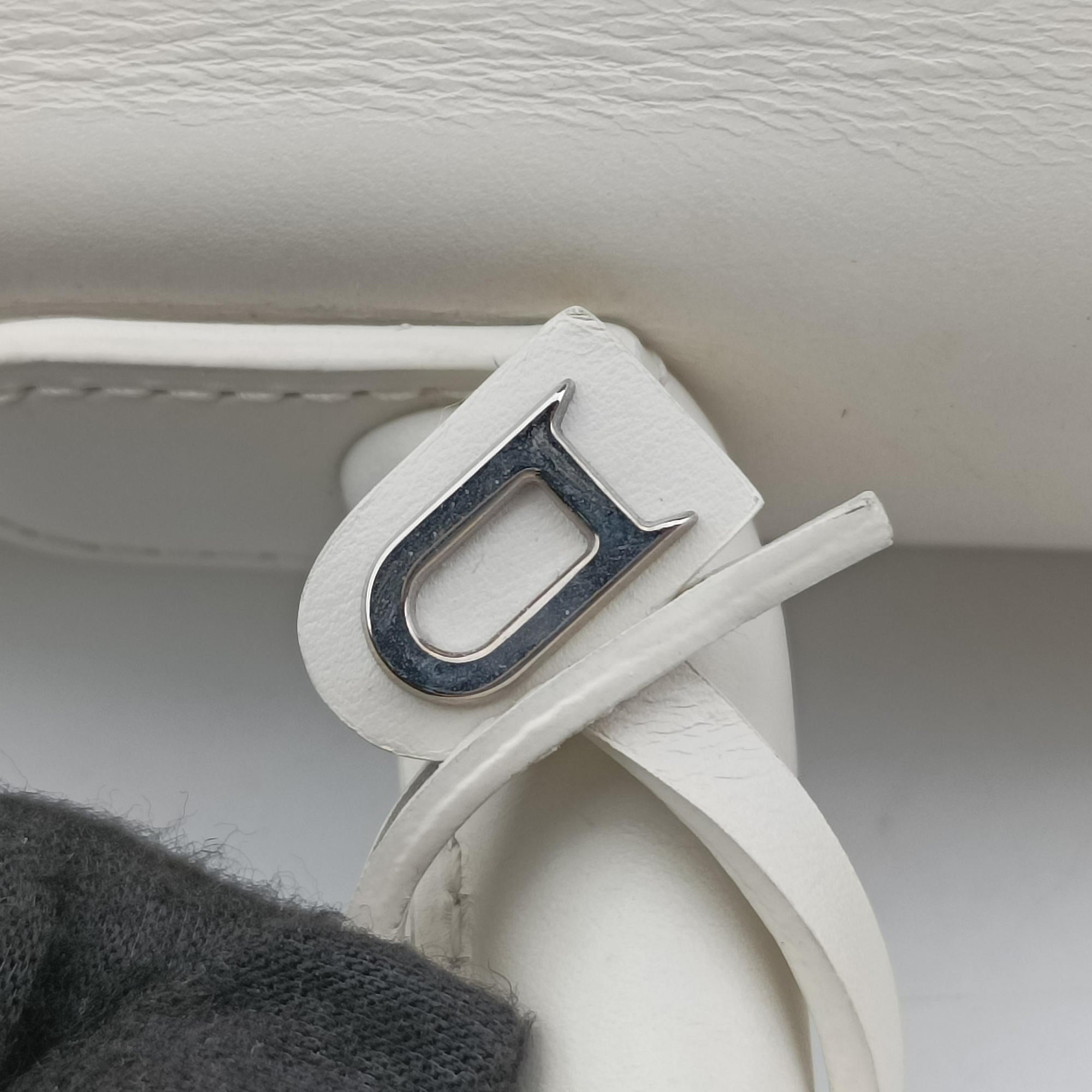 Brillant White Leather KO3Aブリヨン ホワイト レザー KO3A