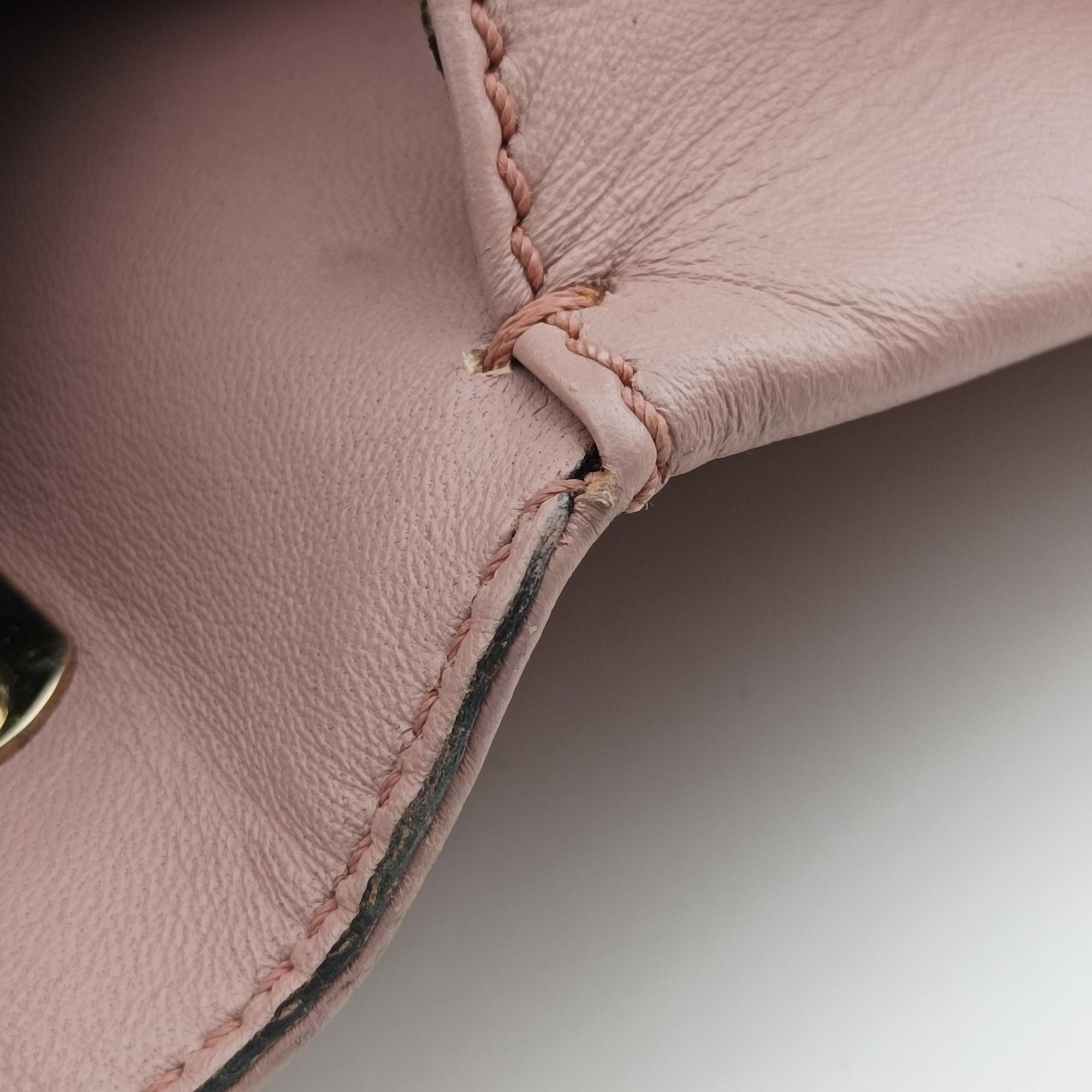 Rockstud Va Va Voom Pink Leather BUF9751ロックスタッズ ヴァ ヴァ ヴーム ピンク レザー BUF9751