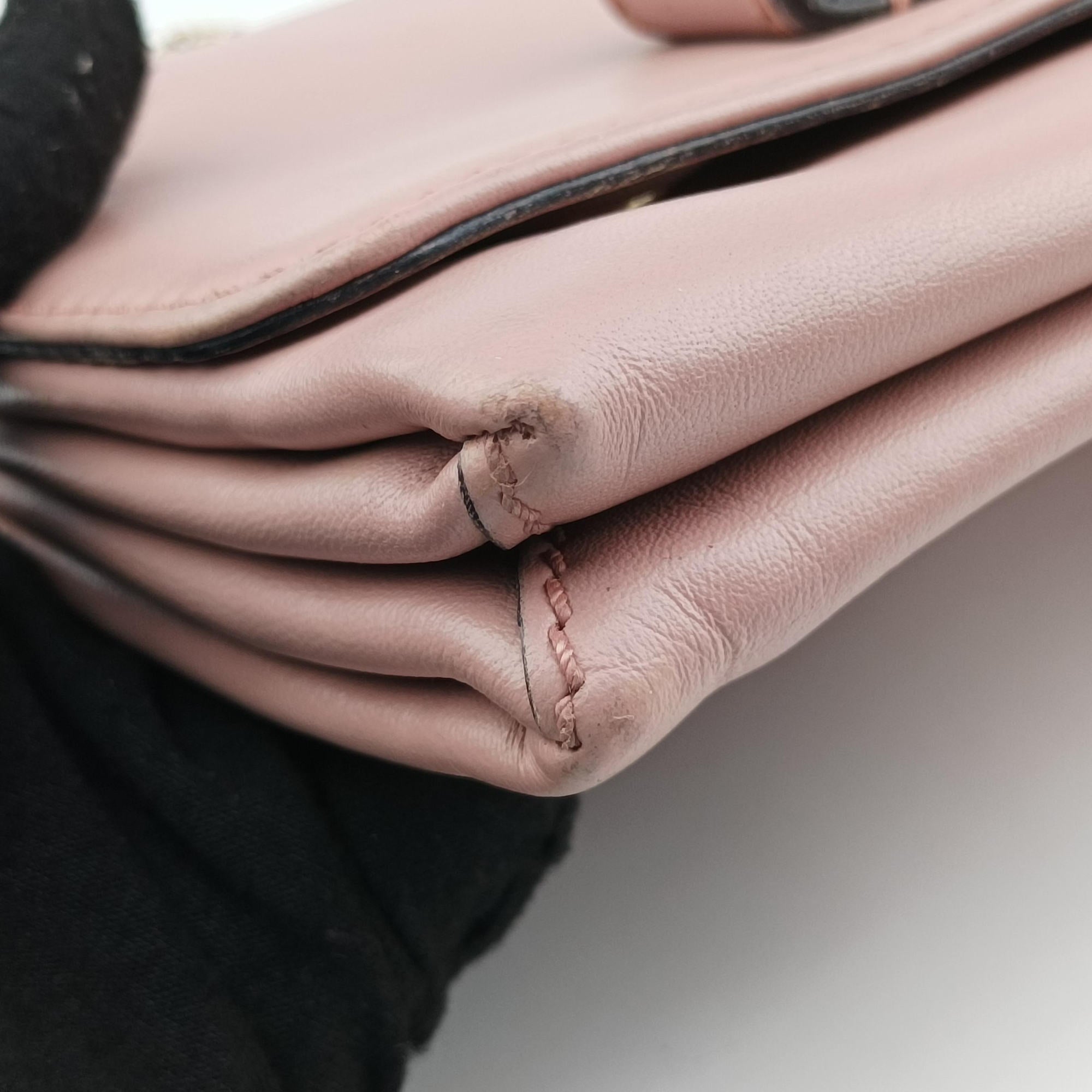 Rockstud Va Va Voom Pink Leather BUF9751ロックスタッズ ヴァ ヴァ ヴーム ピンク レザー BUF9751
