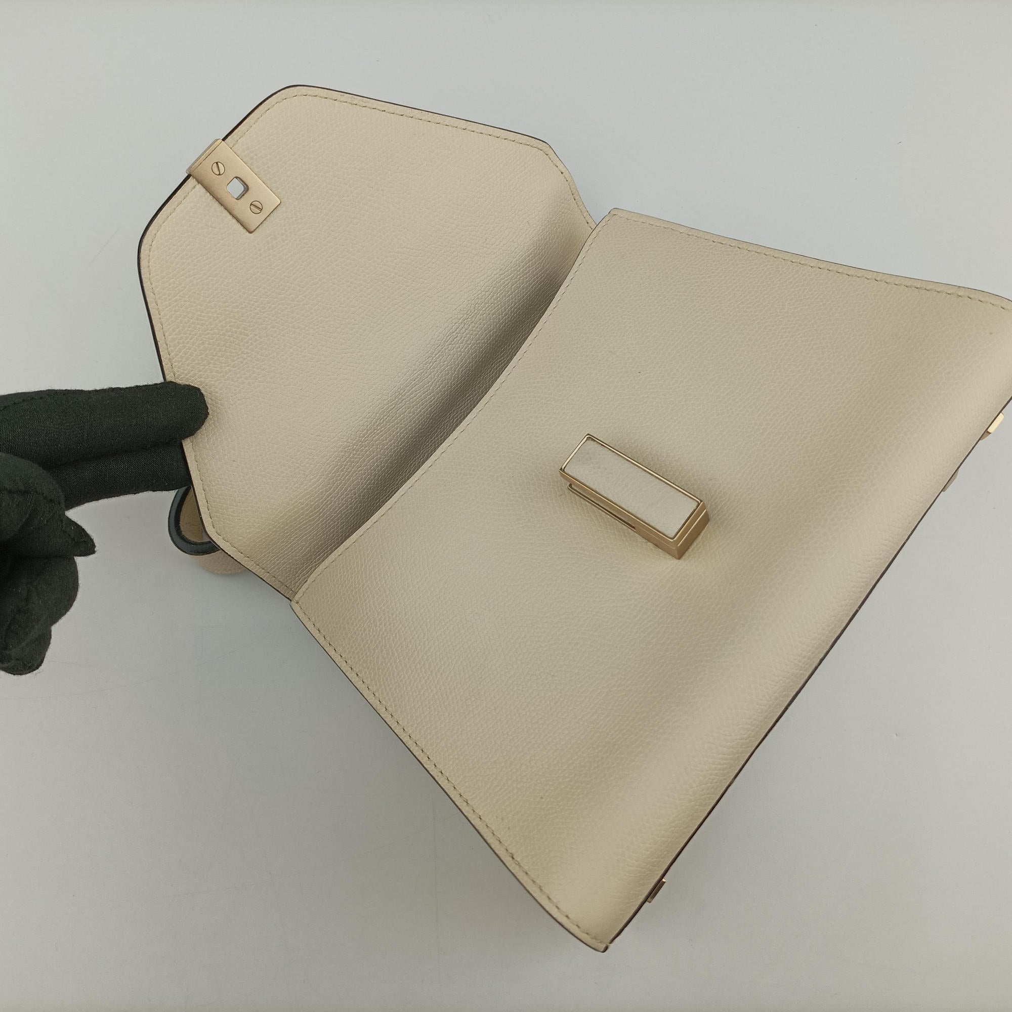 Iside Beige Calfskin N 432974イジィデ ベージュ カーフスキン N 432974