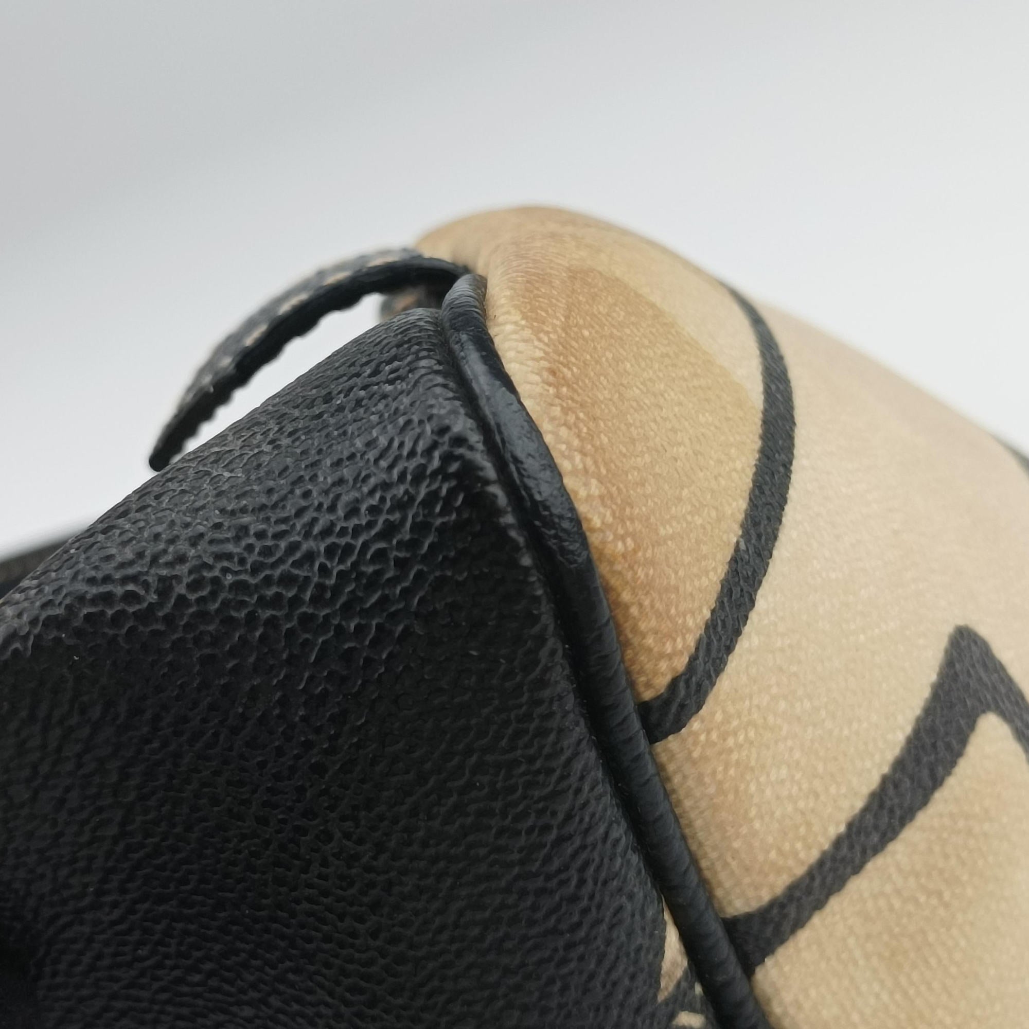 31 Rue Cambon Graffiti Mini Boston Beige × Black Coated Canvas 1103321331ルカンボン グラフィティ ミニボストン ベージュ × ブラック コーティングキャンバス 11033213