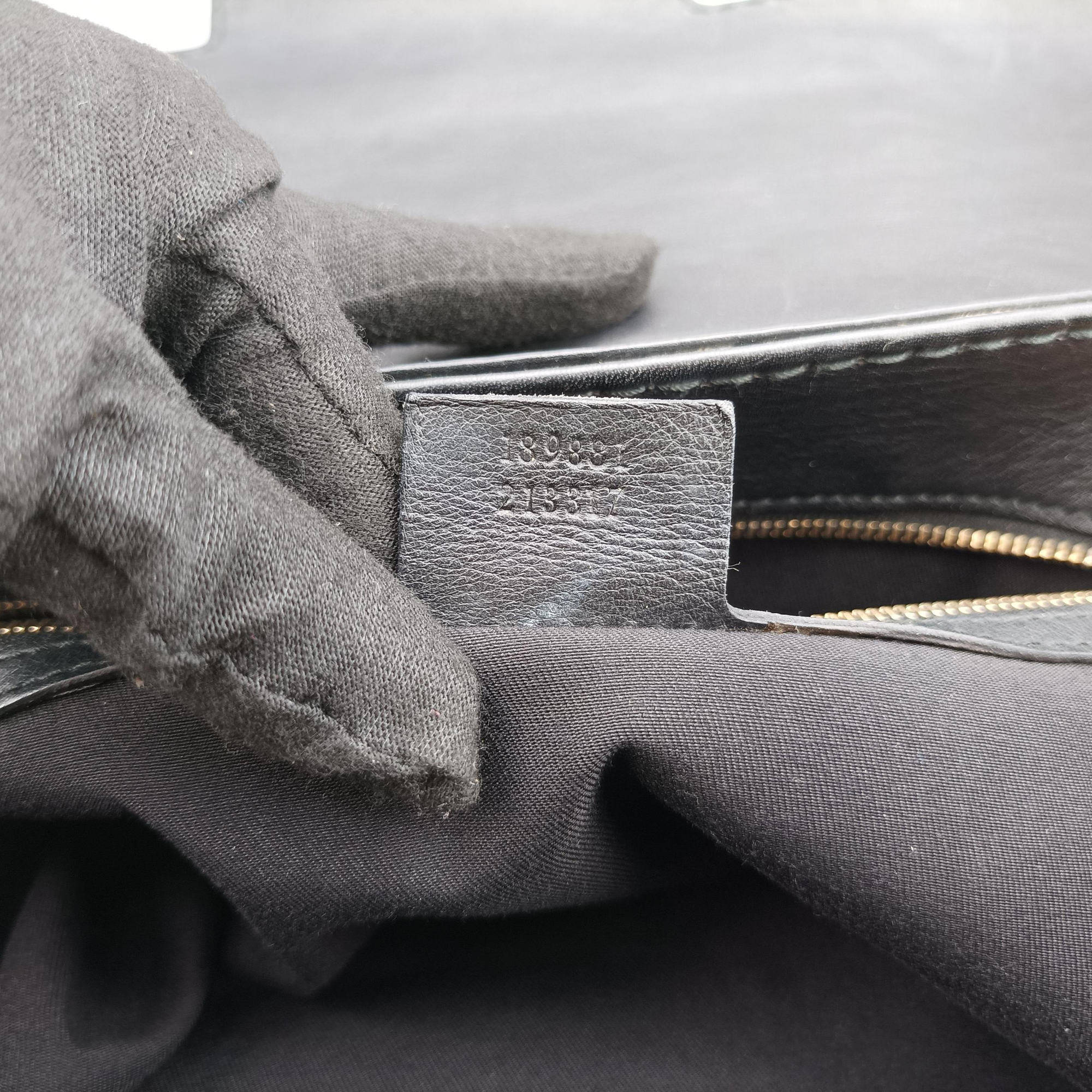 Dialux Queen Large Black Leather 189881 G1509820ダイラックス クイーン ラージ ブラック レザー 189881 G1509820