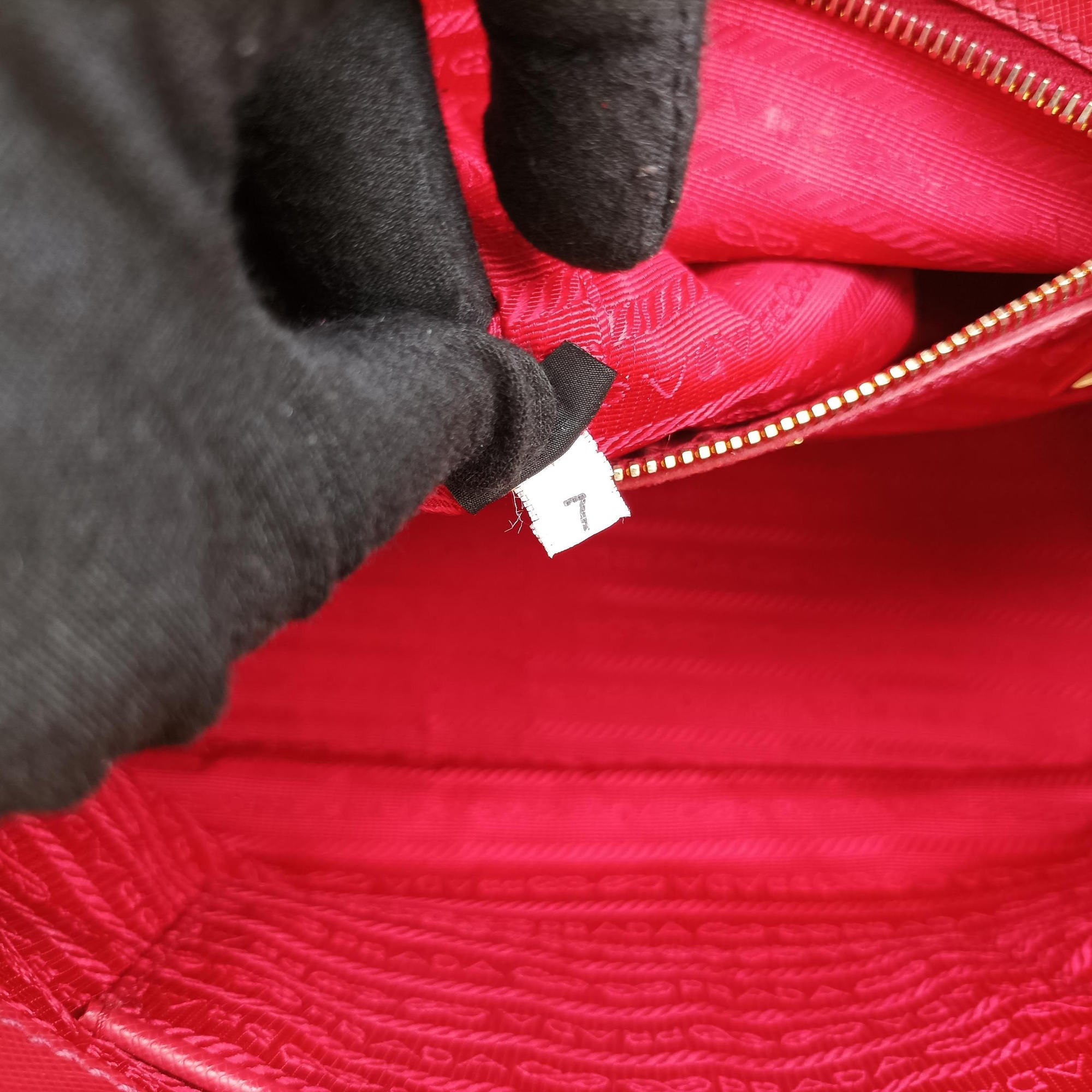 Galleria Red SAFFIANO Leather BN1786 7 Lガレリア レッド サフィアーノレザー BN1786 7 L