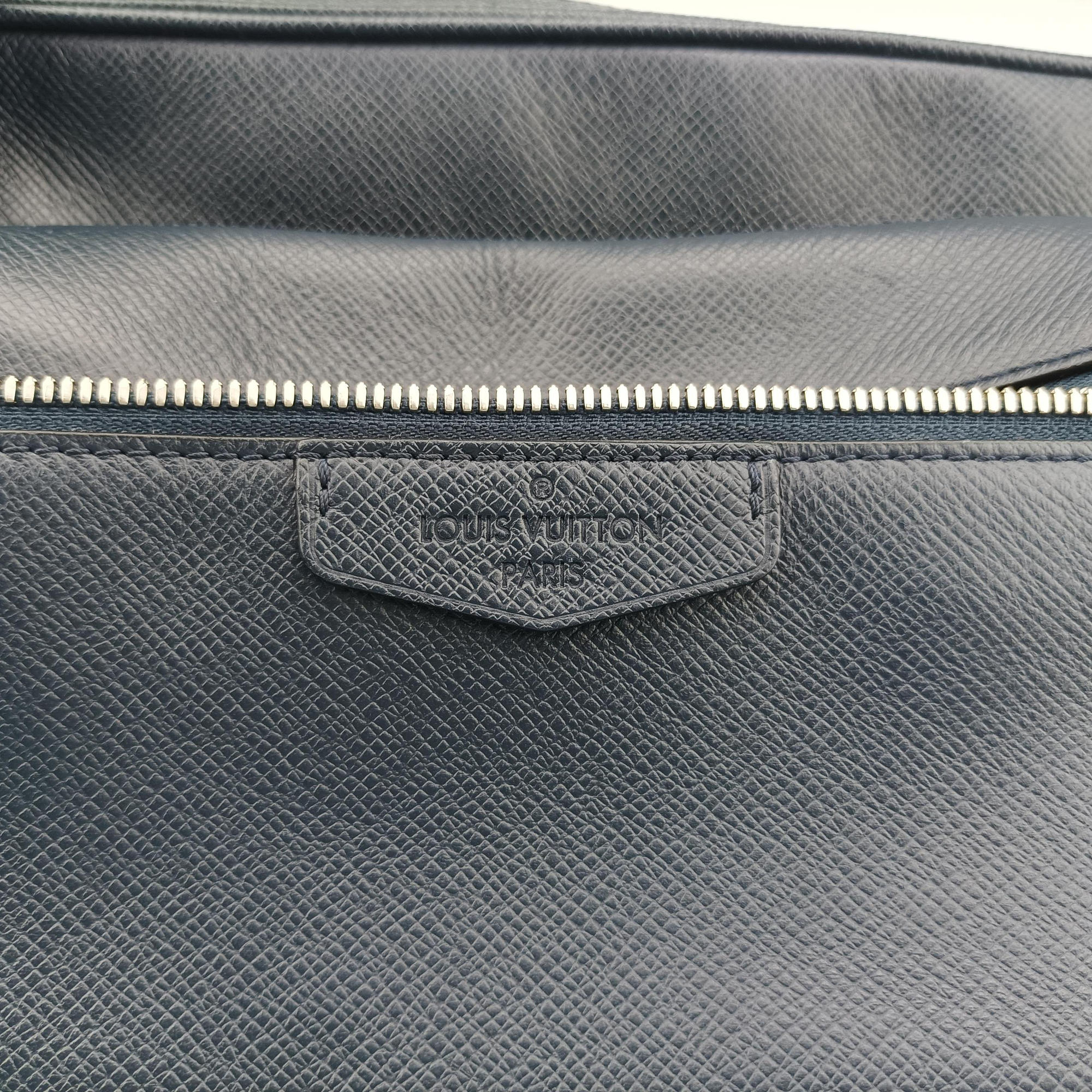 Outdoor Messenger PM Navy Taiga M33437 FO3168アウトドア メッセンジャー PM ネービー タイガ M33437 FO3168