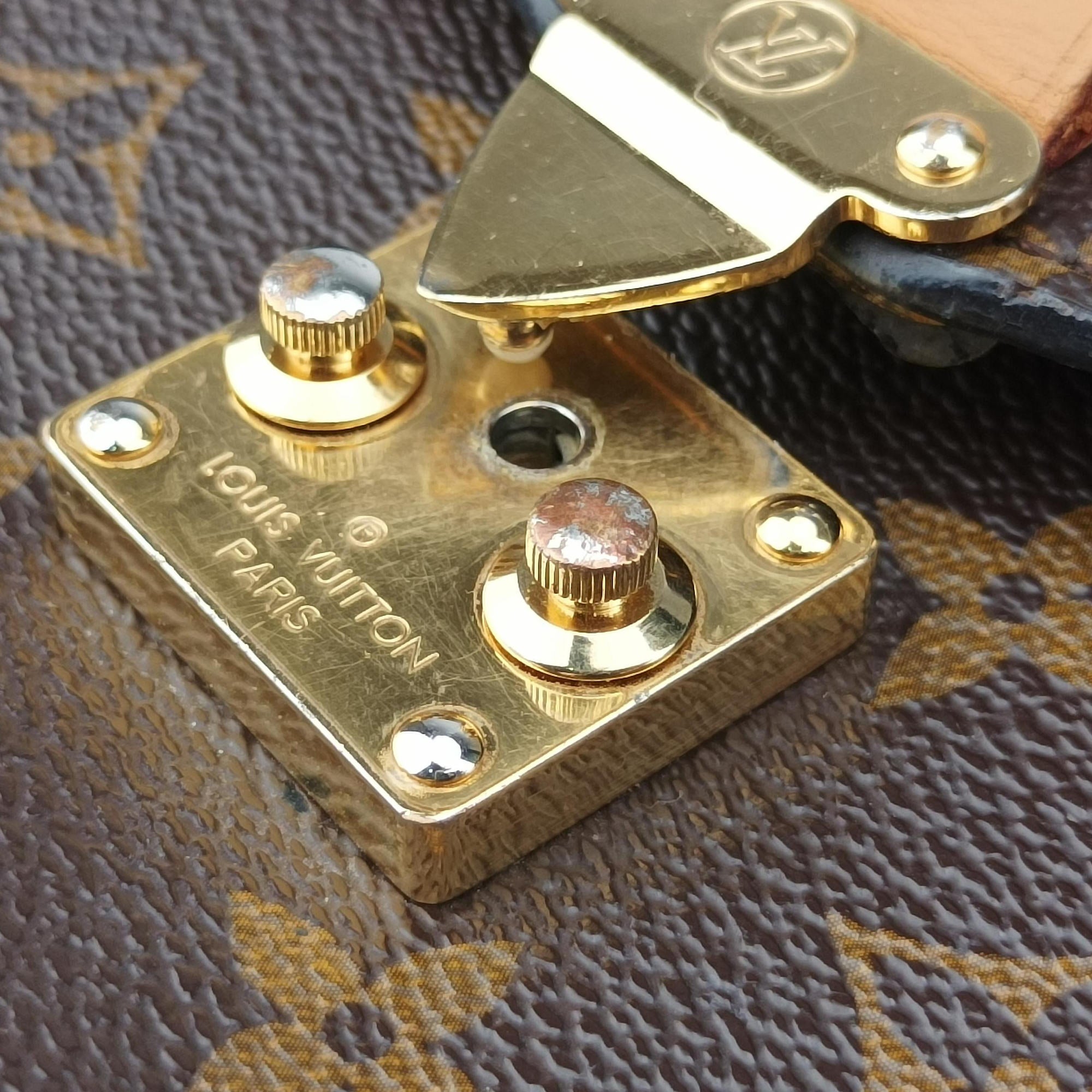 Pochette Metis MM Brown Monogram Canvas M44875 DU2166ポシェットメティスMM モノグラム/ブラウン モノグラムキャンバス M44875 DU2166