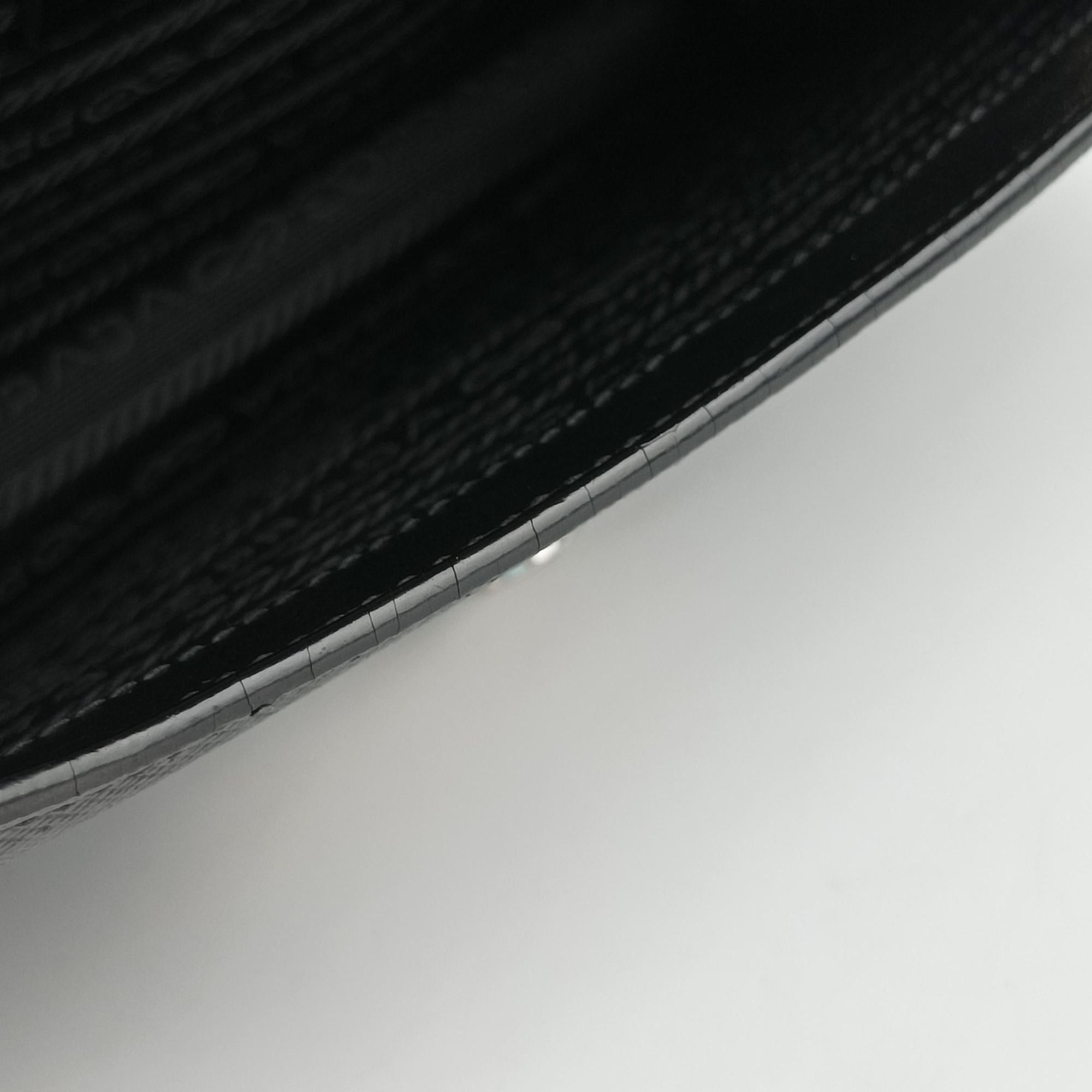 Sound Lock Black SAFFIANO Leather 1BD034 127サウンド ロック ブラック サフィアーノレザー 1BD034 127