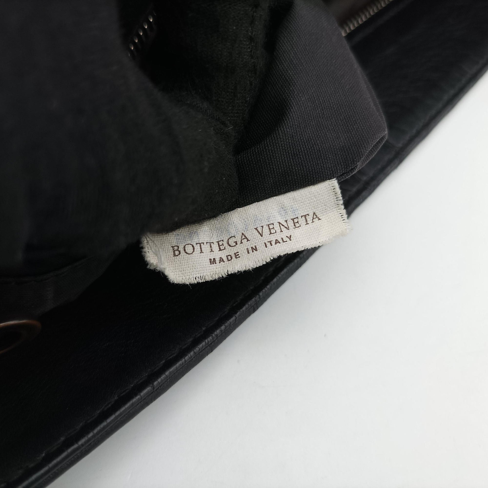 Intrecciato Black lambskin B02501996Fイントレチャート ブラック ラムスキン B02501996F