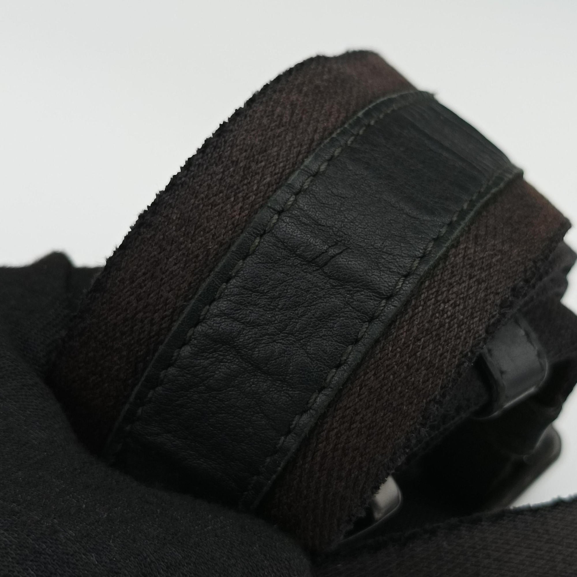 Intrecciato Black lambskin B02501996Fイントレチャート ブラック ラムスキン B02501996F