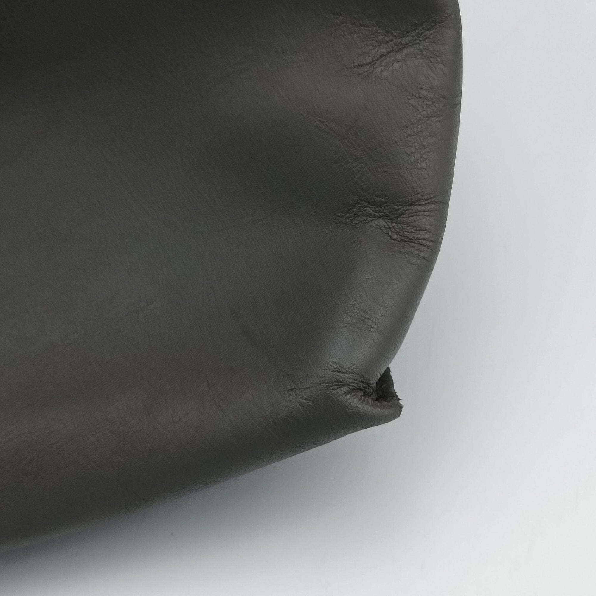 Intrecciato Grey lambskin B02753975Rイントレチャート グレー ラムスキン B02753975R