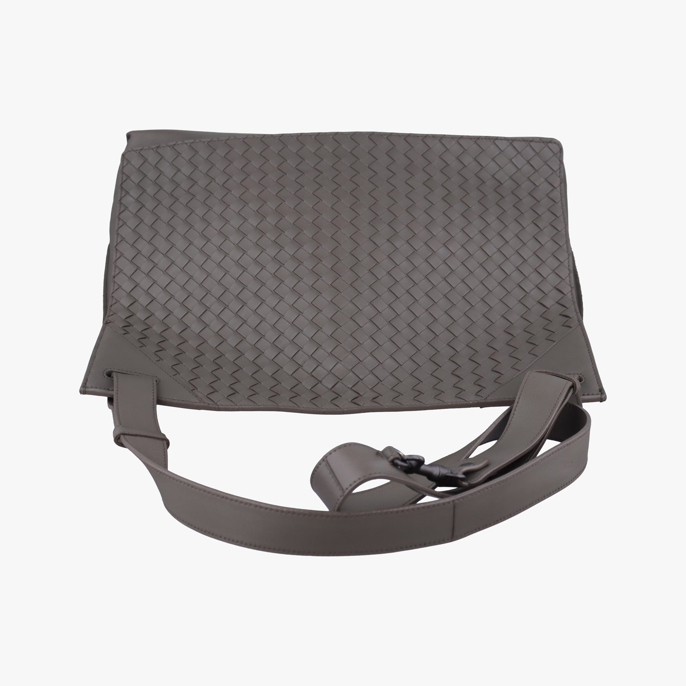 Intrecciato Grey lambskin B02753975Rイントレチャート グレー ラムスキン B02753975R