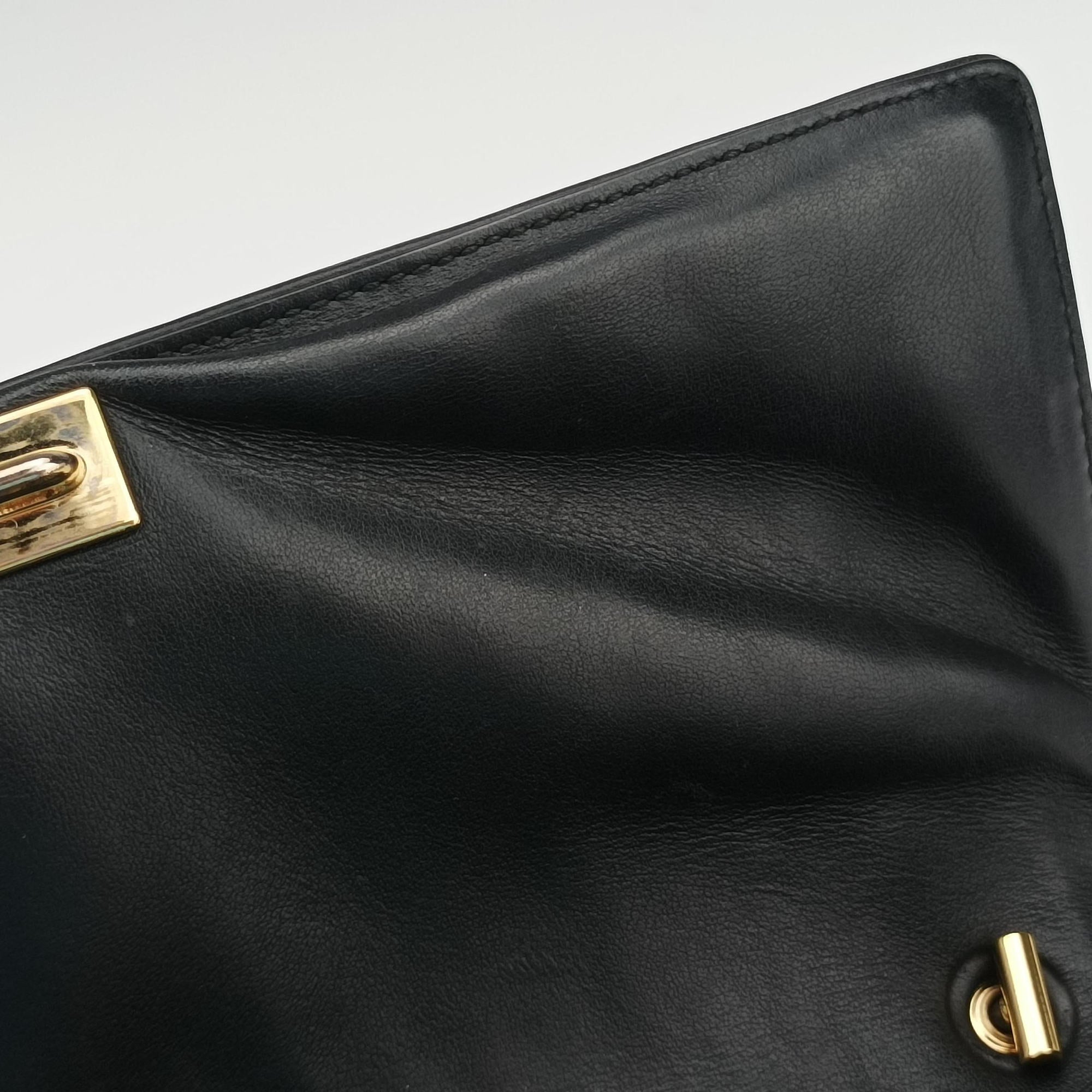 Vara Logo Ribbon Stripe Black Leather AU-21/F164ヴァラ ロゴ リボン ストライプ ブラック レザー AU-21/F164