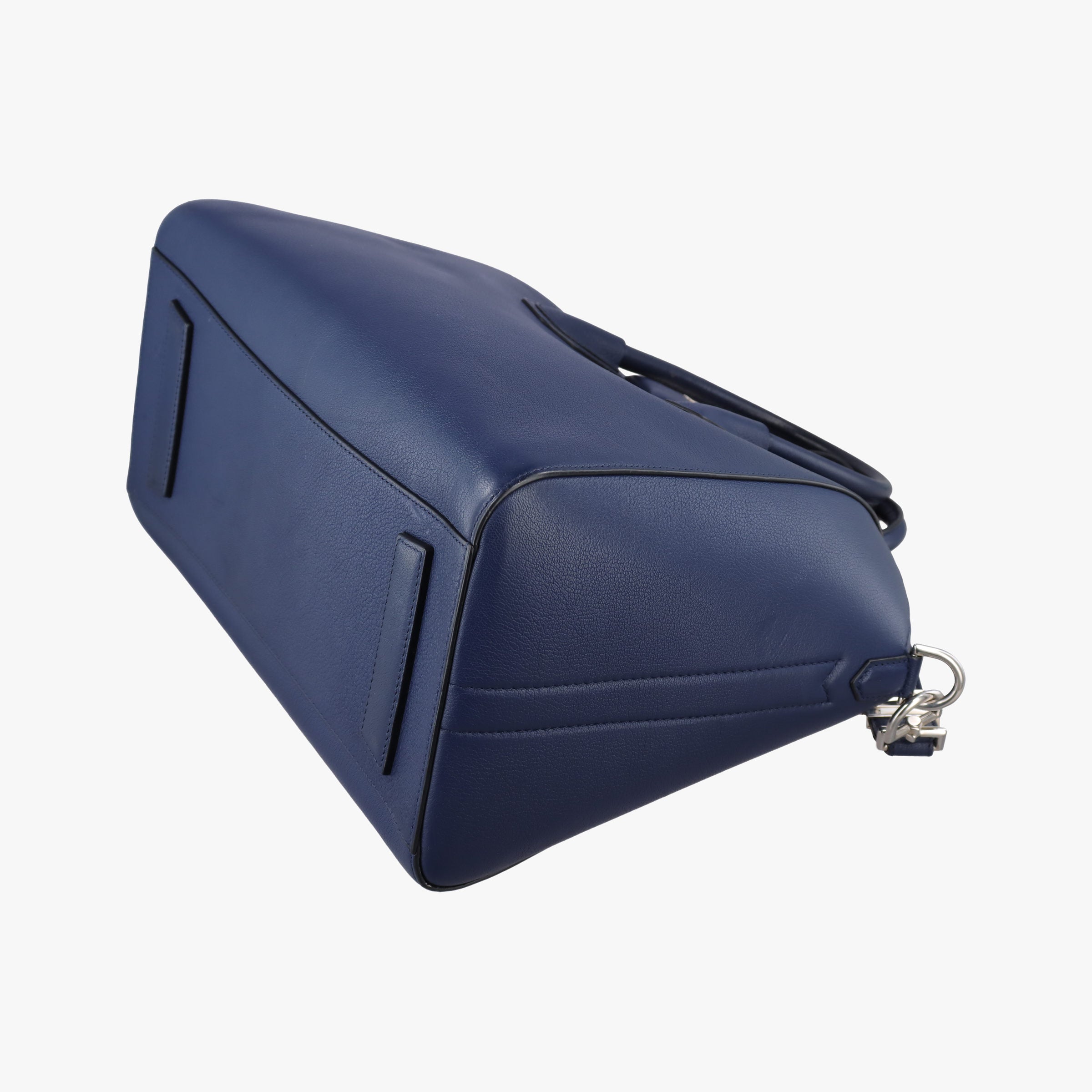 Antigona Medium Navy leather MP B 0155アンティゴナ ミディアム ネイビー レザー MP B 0155