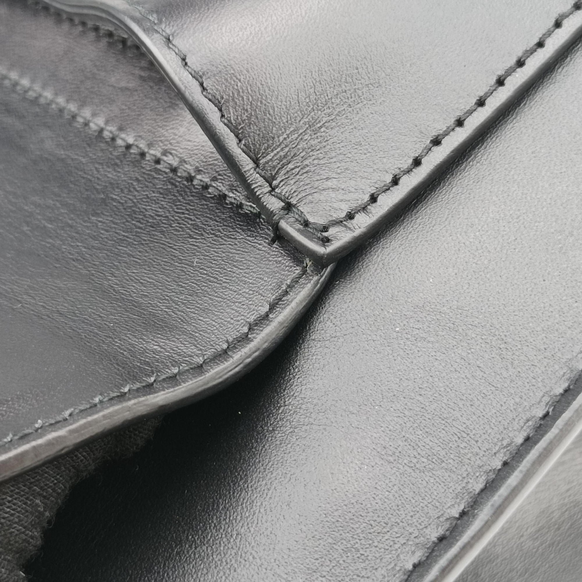 Padlock All Afternoon Black Leather 319499.1000.H.538735パドロックオール アフタヌーン ブラック レザー 319499.1000.H.538735