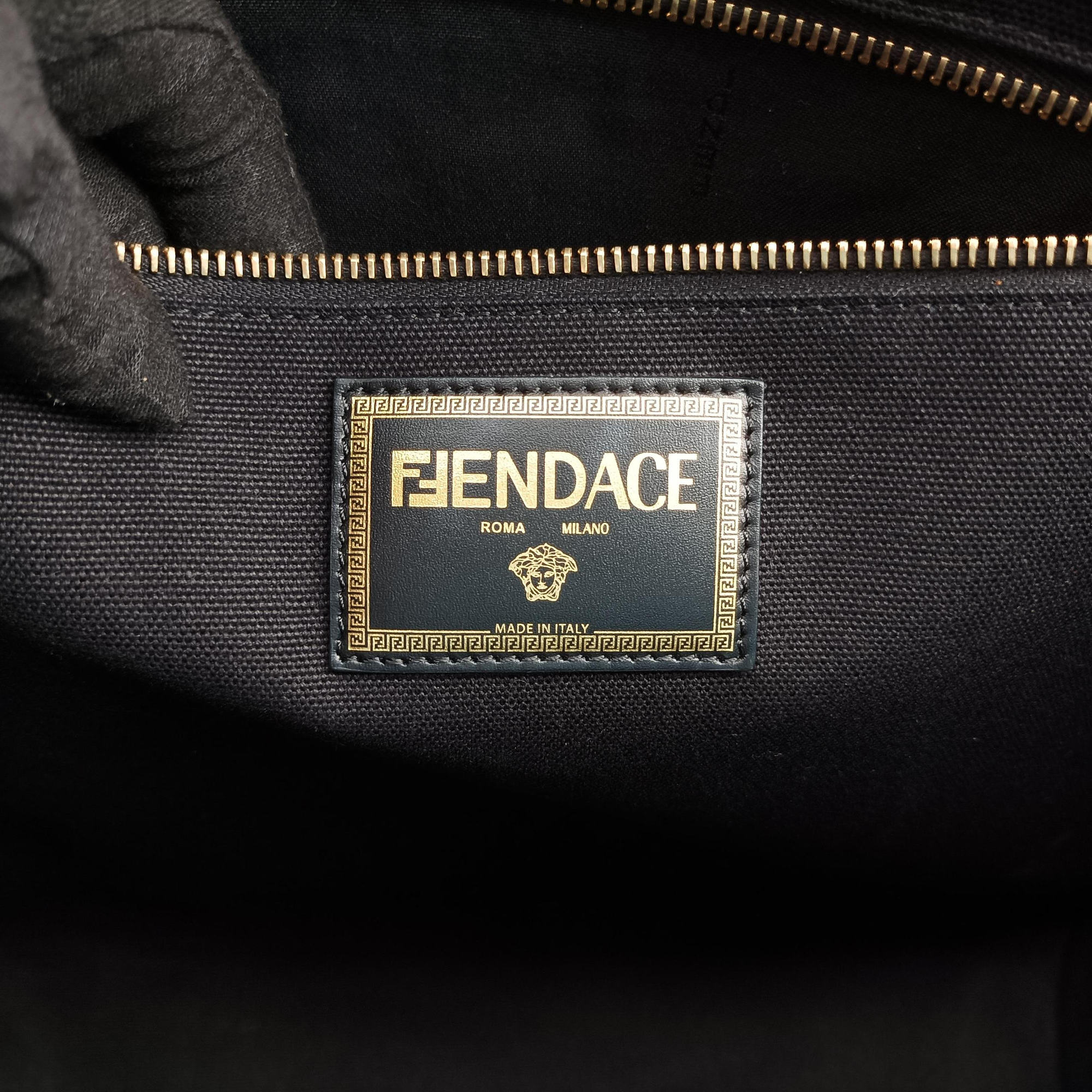 Fendace La Medusa Black canvas 8BH395 サンシャイン ブラック キャンバス 8BH395