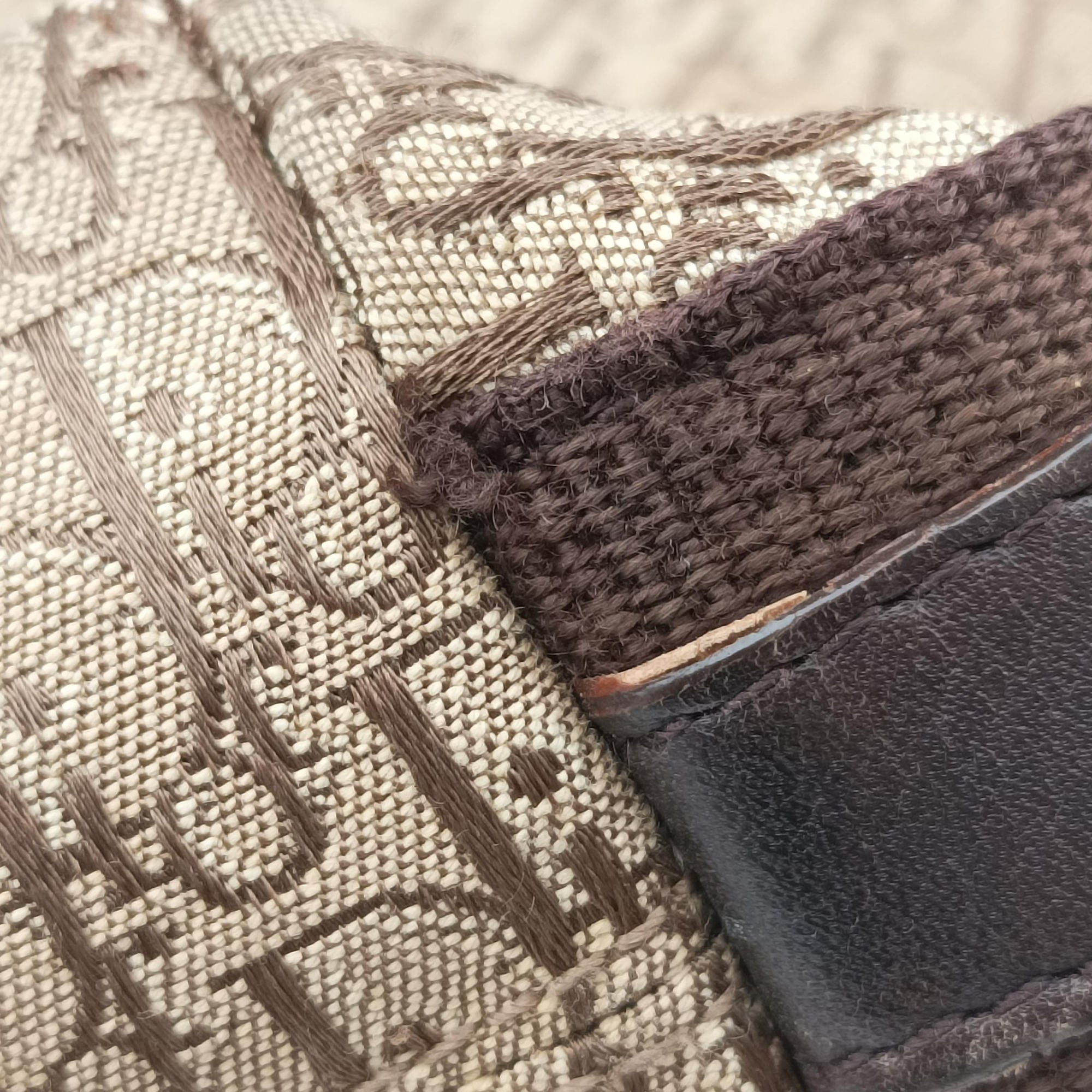Street Chic Messenger Brown ×Beige Jacquard Canvas×Leather 06-RU-0027ストリートシック メッセンジャー ブラウン × ベージュ ジャガード キャンバス × カーフレザー 06-RU-0027
