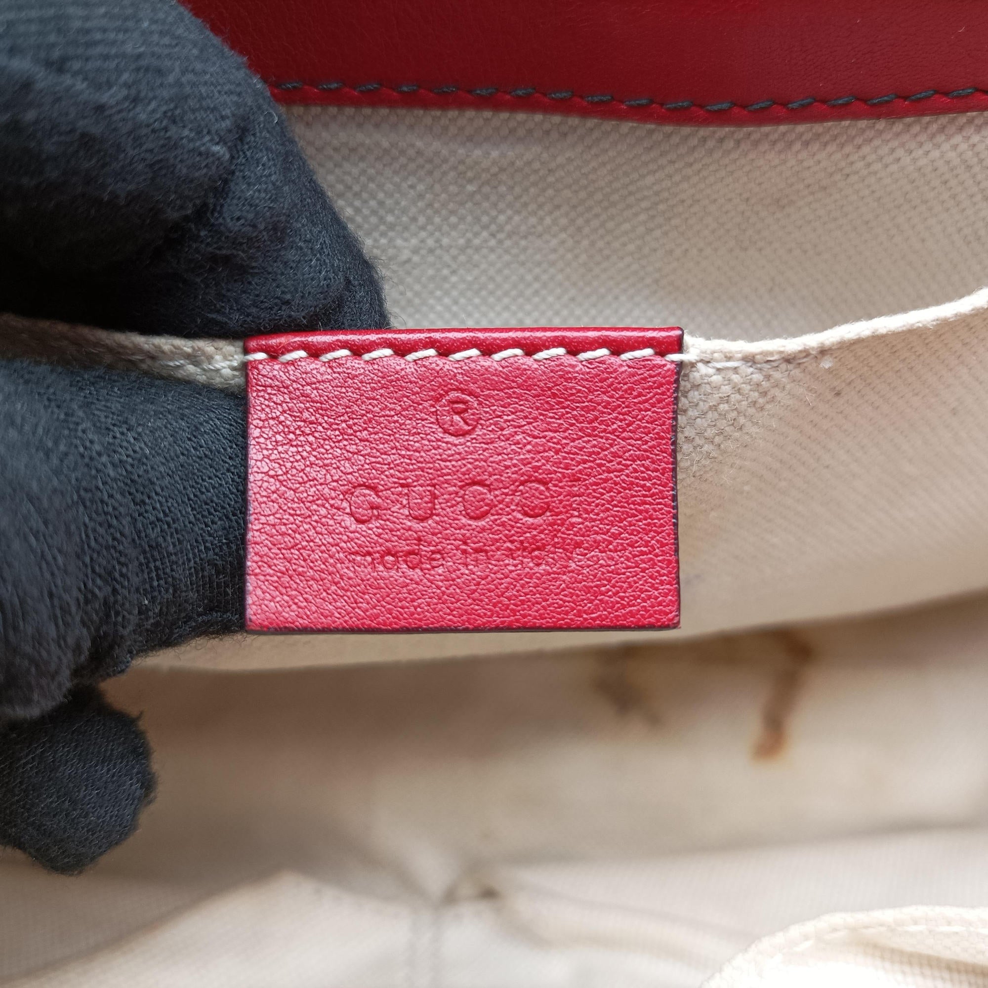 Emily Red Leather 295402 I012357694エミリー レッド レザー 295402 I012357694