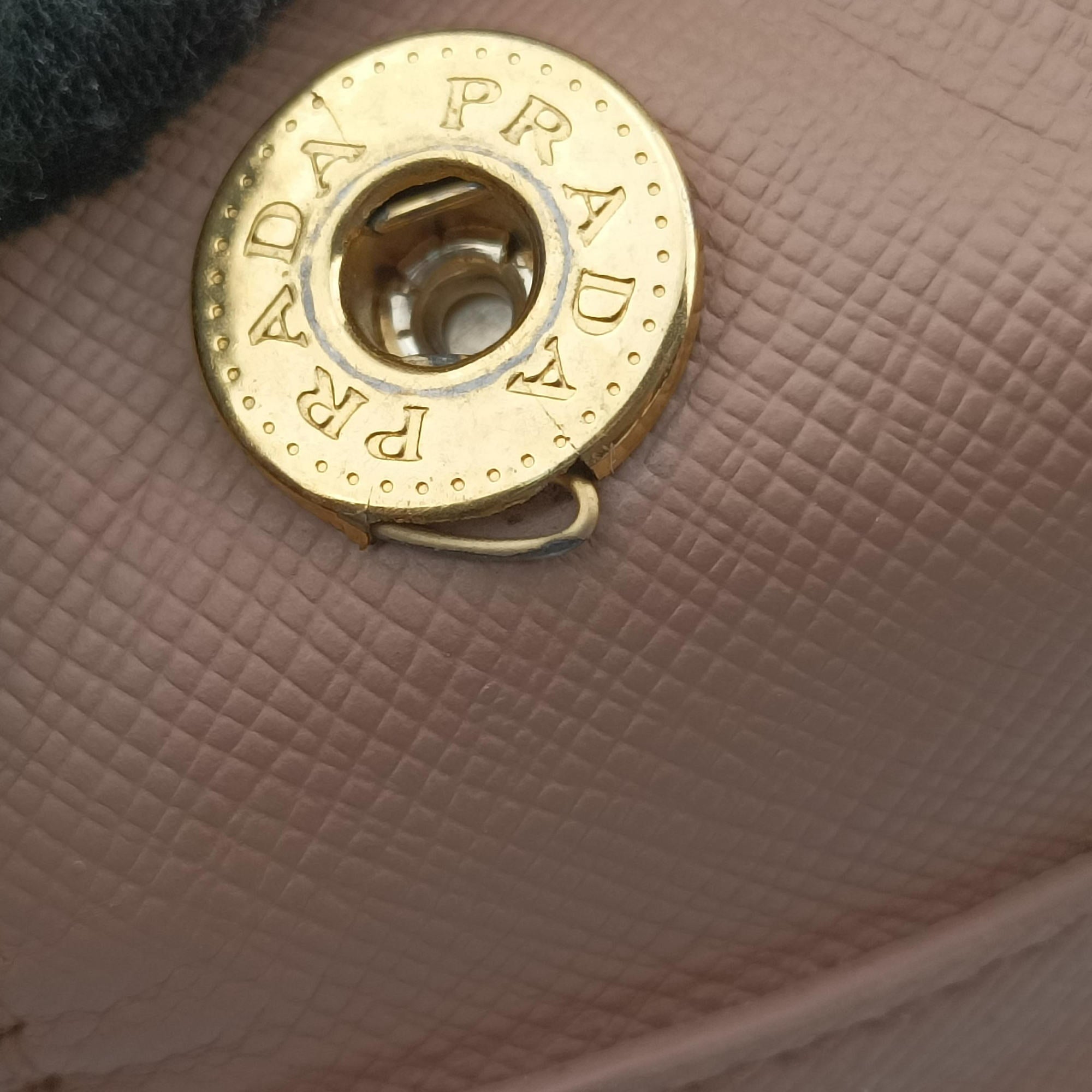 Galleria Pink SAFFIANO Leather BN1801 7 11ガレリア ピンク サフィアーノレザー BN1801 7 11