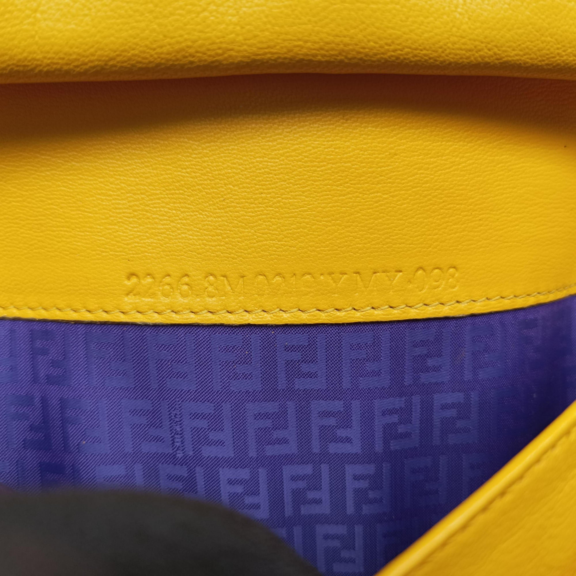 Embossed Logo Yellow Leather 8M0219YM 2266.8M0219YMY.098エンボス ロゴ イエロー レザー 8M0219YM 2266.8M0219YMY.098