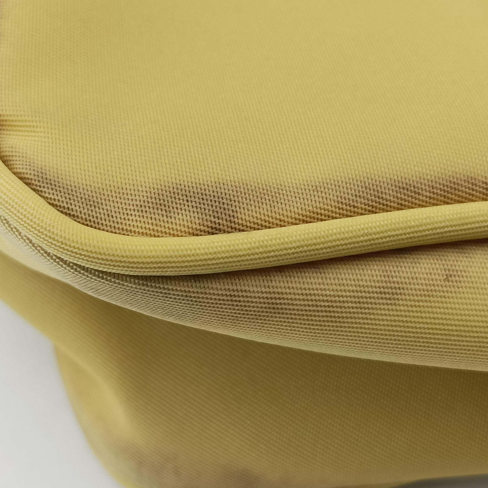 Re-Edition2000 Yellow nylon 1NE515 7/IRe-Edition 2000 トライアングルロゴ イエロー ナイロン 1NE515 7/I