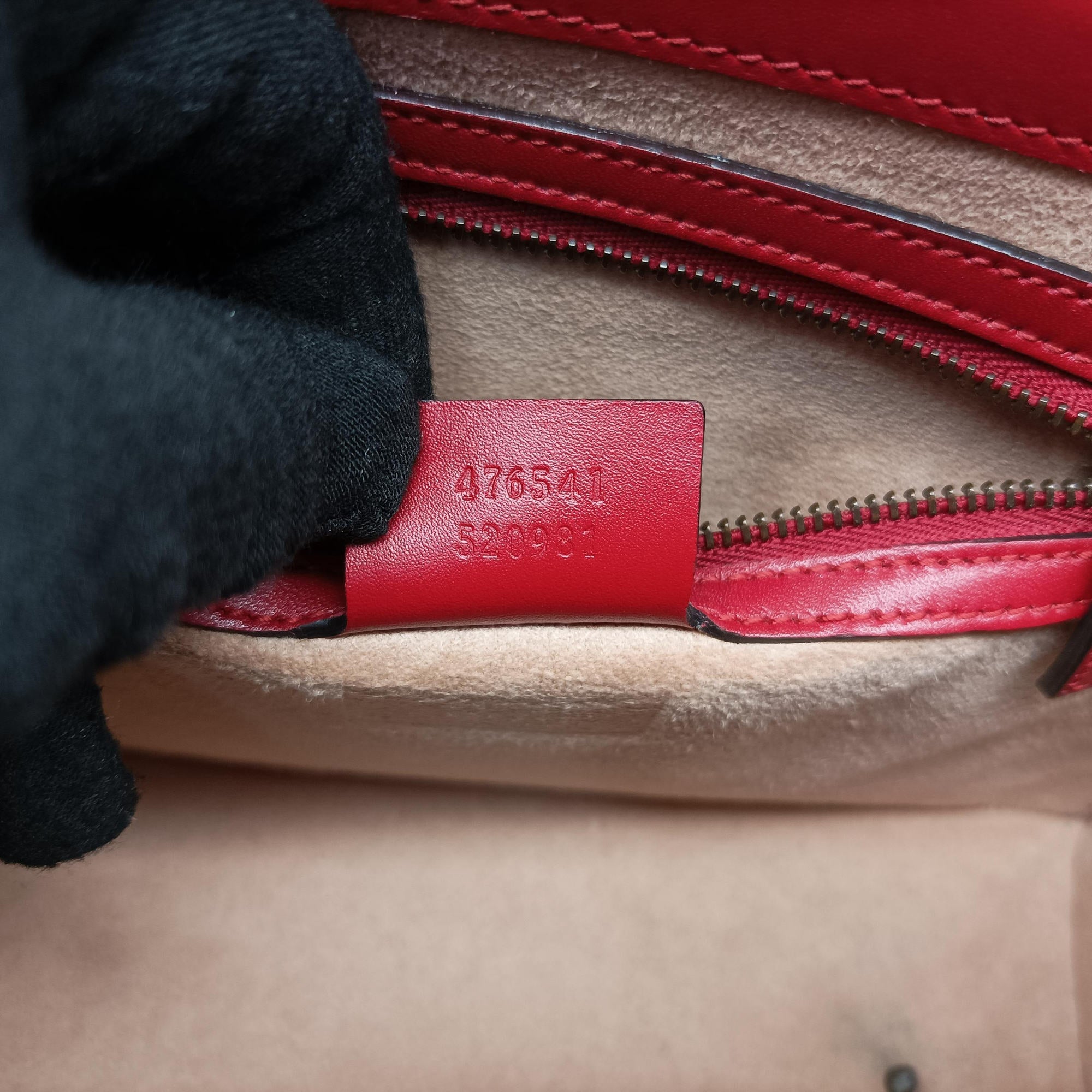 Queen Margaret White×Red×Blue×Pink Leather 476541 C023226076クイーン マーガレット ホワイト×レッド×ブルー×ピンク レザー 476541 C023226076