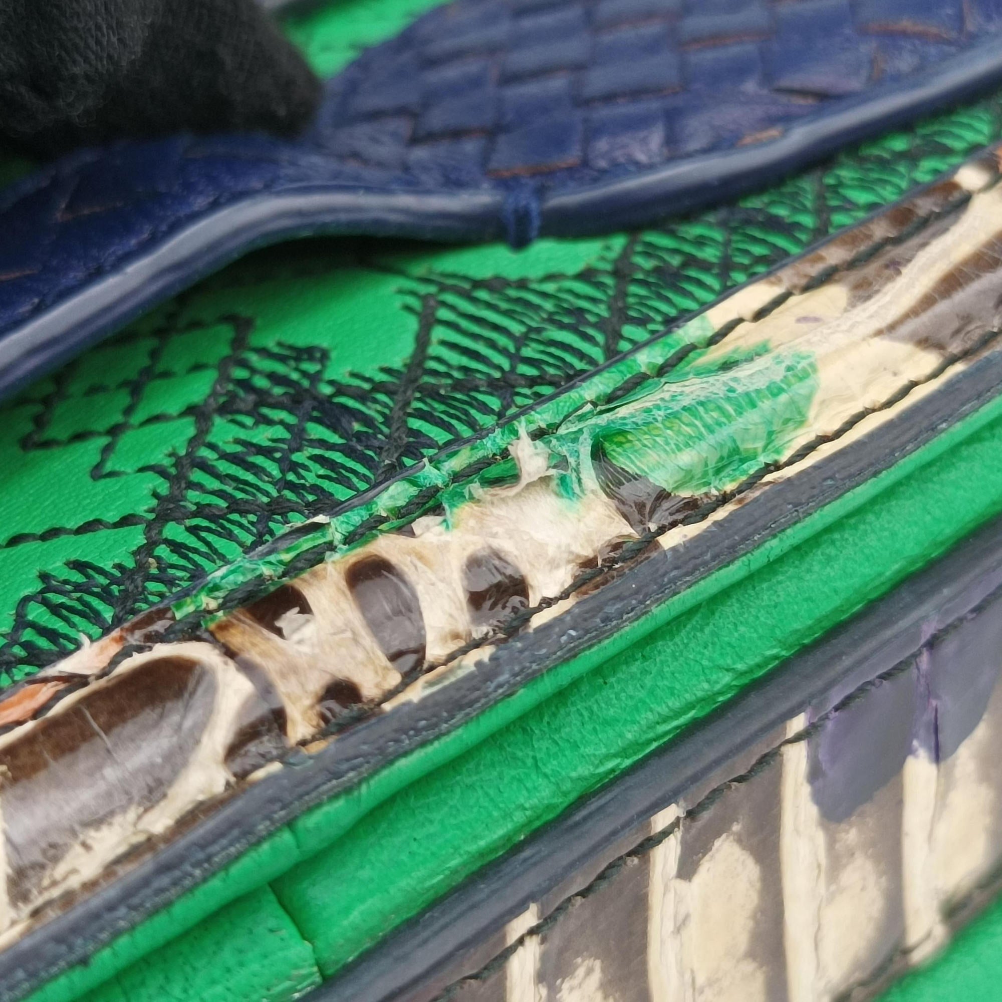 intrecciato Green Leather x Snake skin B04506839Mイントレチャート グリーン×パープル×マルチ レザー×パイソン B04506839M