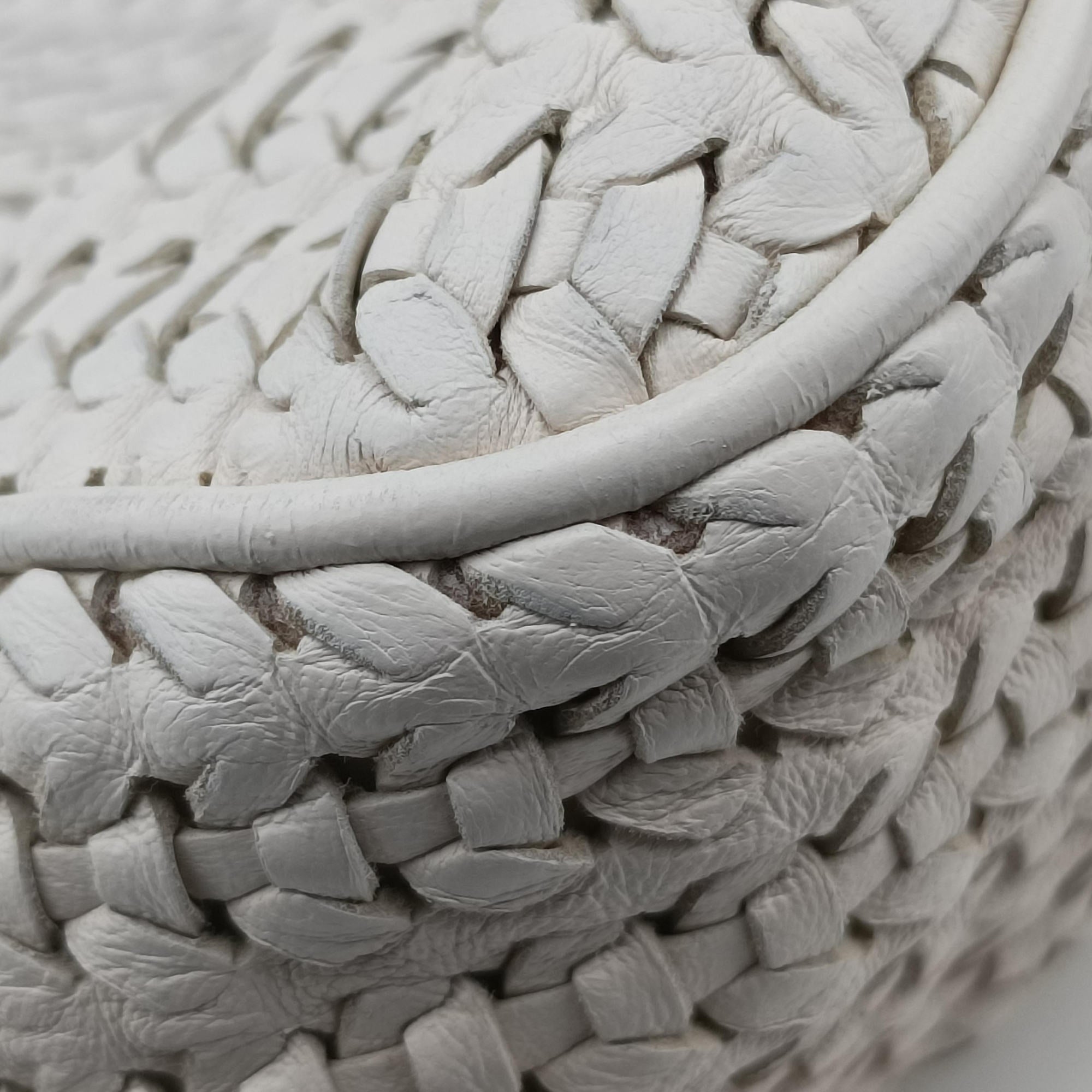 Soft Lady Dior Canage INTRECCIATO Tote White lambskin 96-MA-0098ソフト レディディオール カナージュ イントレチャート トート ホワイト ラムスキン 96-MA-0098