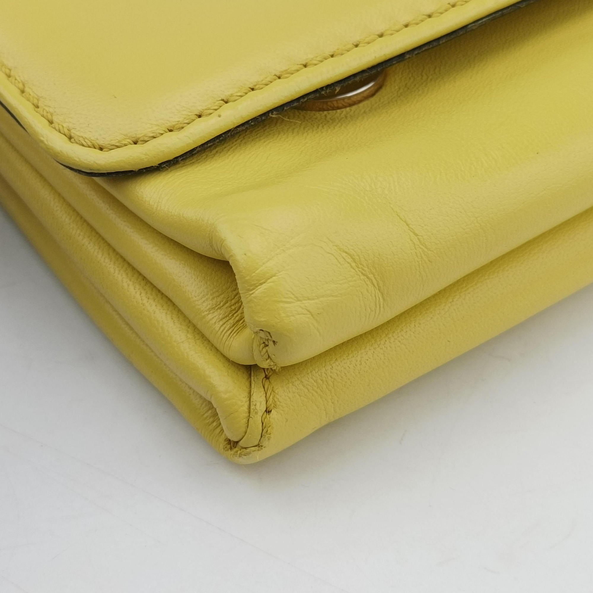 Rockstud Va Va Voom Yellow Leather Lot number unknownロックスタッズ ヴァ ヴァ ヴーム イエロー レザー 製番不明
