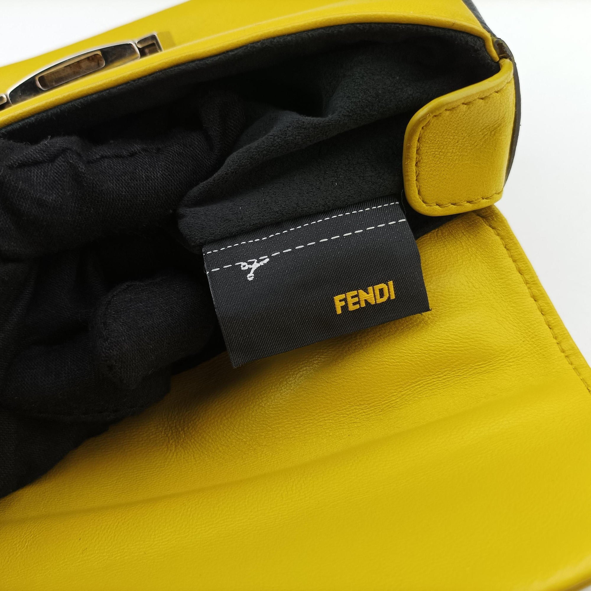 Mini Be Baguette Yellow × Black Leather 8M0315 8M0315-W20 149-0053ミニベバゲット イエロー × ブラック レザー 8M0315 8M0315-W20 149-0053