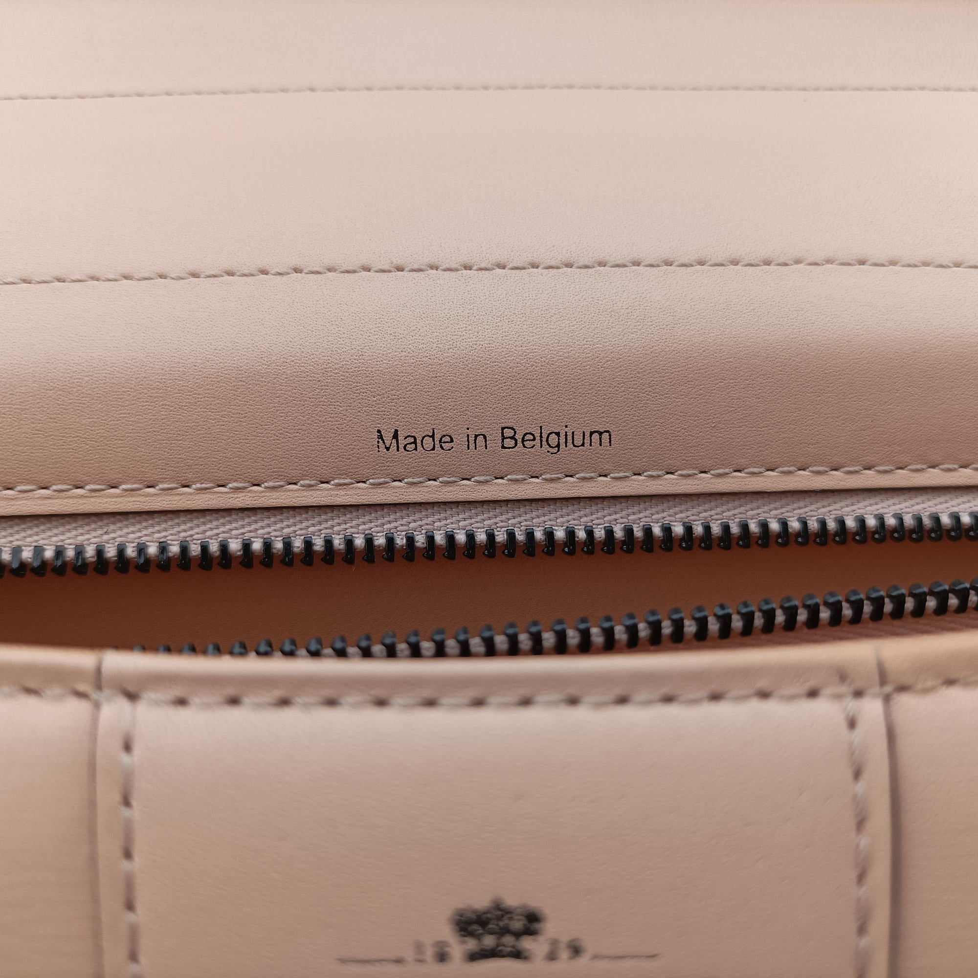 Brillant Beige Leather I40Bブリヨン ベージュ レザー I40B