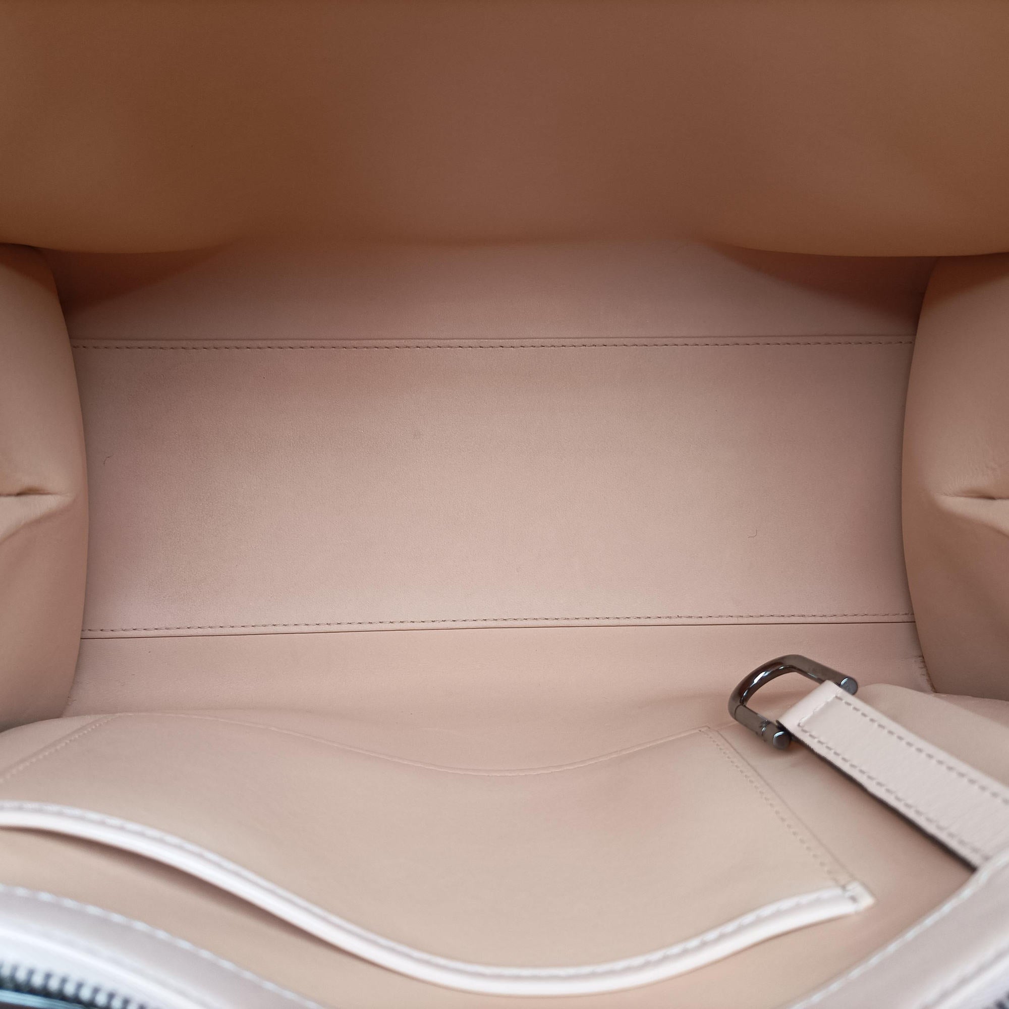 Brillant Beige Leather I40Bブリヨン ベージュ レザー I40B