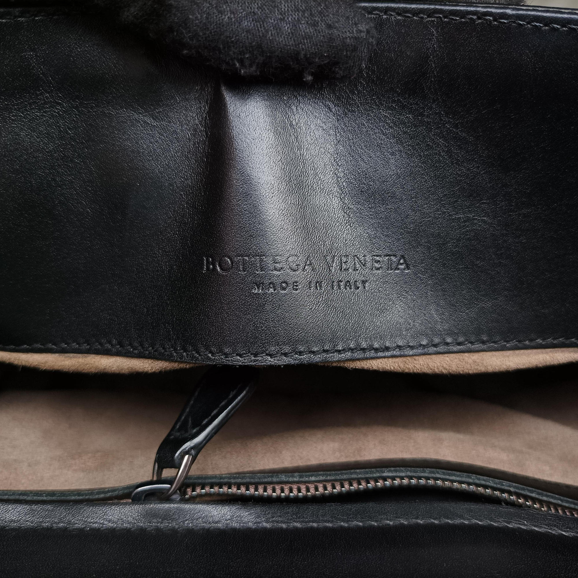 Intrecciato Black lambskin B03338271Lイントレチャート ブラック ラムスキン B03338271L