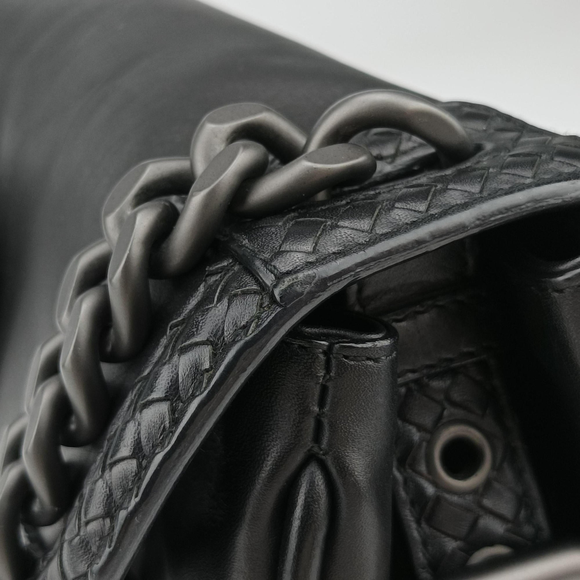 Intrecciato Black lambskin B03338271Lイントレチャート ブラック ラムスキン B03338271L