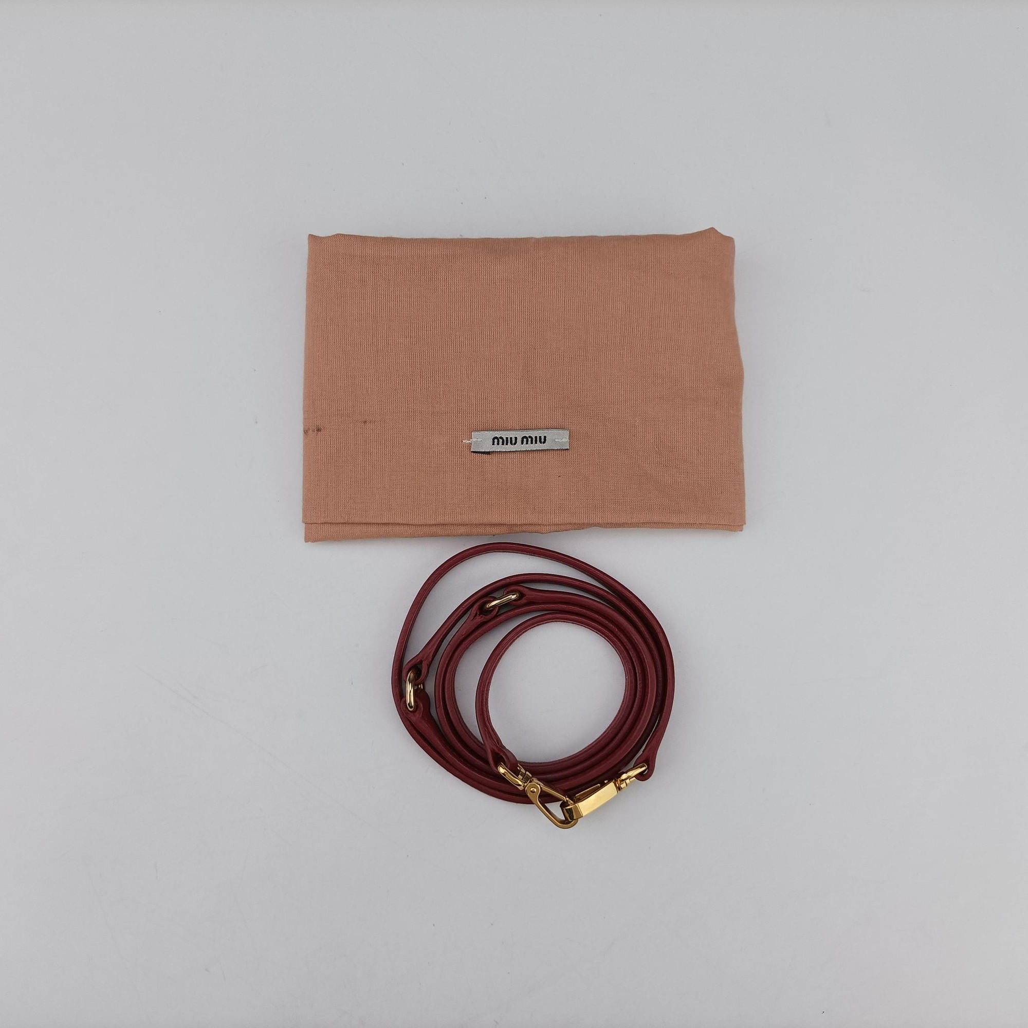 Wander Matelasse hobo Red Satin 5BC125 IC Chipワンダー マテラッセ ホーボー レッド サテン 5BC125 ICチップ
