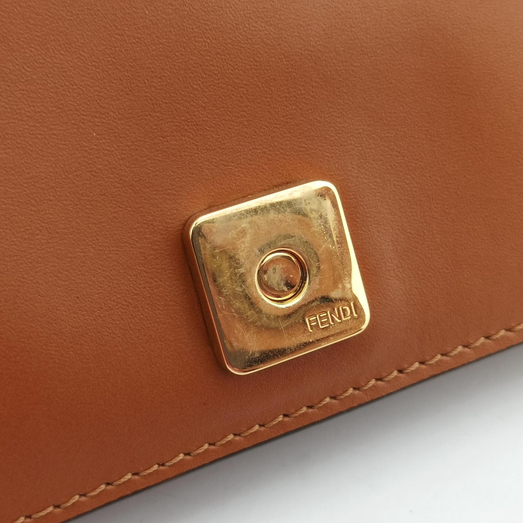 Roma Logo woc Brown Leather 8BS006 8BS006-AAYZ 218-3260ローマ ロゴ WOC ブラウン レザー 8BS006 8BS006-AAYZ 218-3260