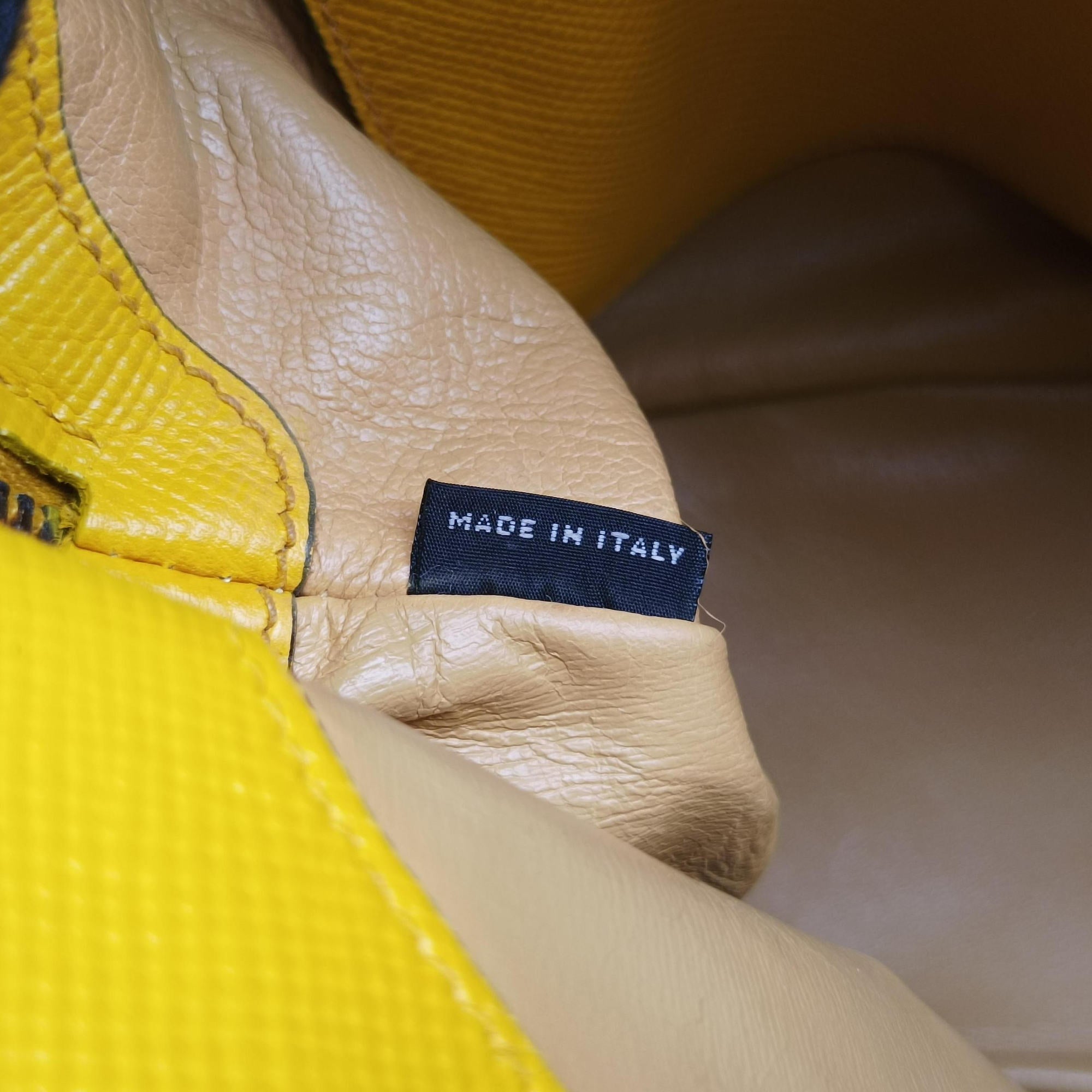 Cuir Top Handle Yellow SAFFIANO Leather BL0902 25クイール トップ ハンドル イエロー サフィアーノレザー BL0902 25