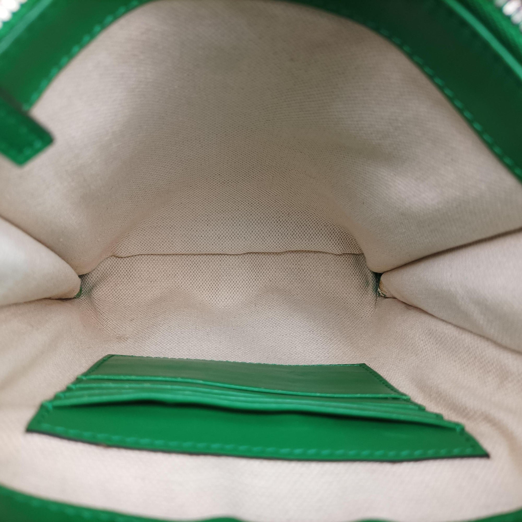 GG Embossed Messenger Bag Green Leather 625782 D033107394GGエンボス メッセンジャー グリーン レザー 625782 D033107394